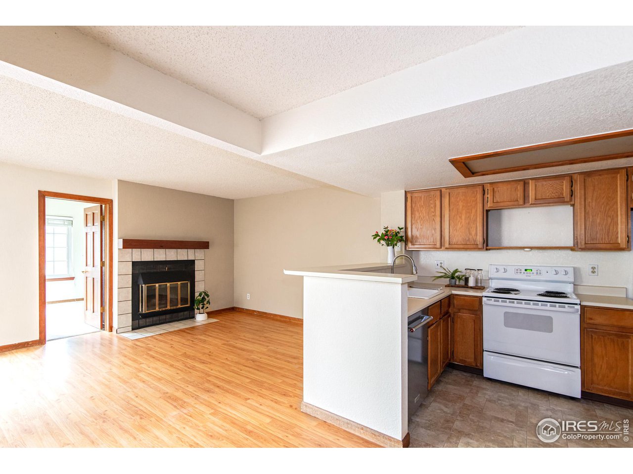5924 Gunbarrel Ave Unit: A
