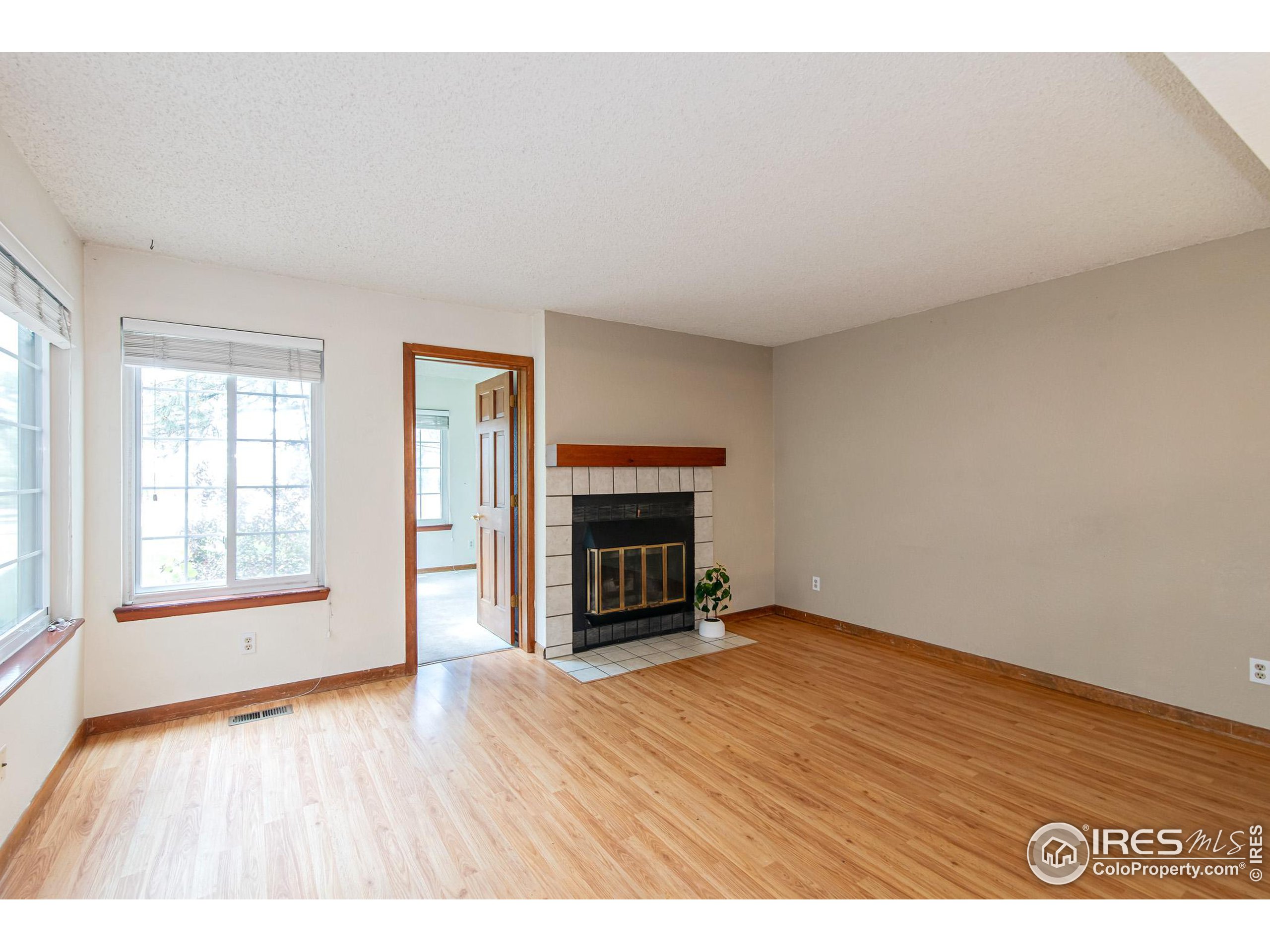 5924 Gunbarrel Ave Unit: A