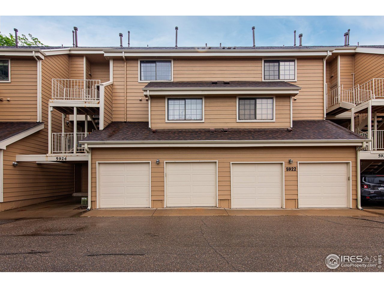 5924 Gunbarrel Ave Unit: A