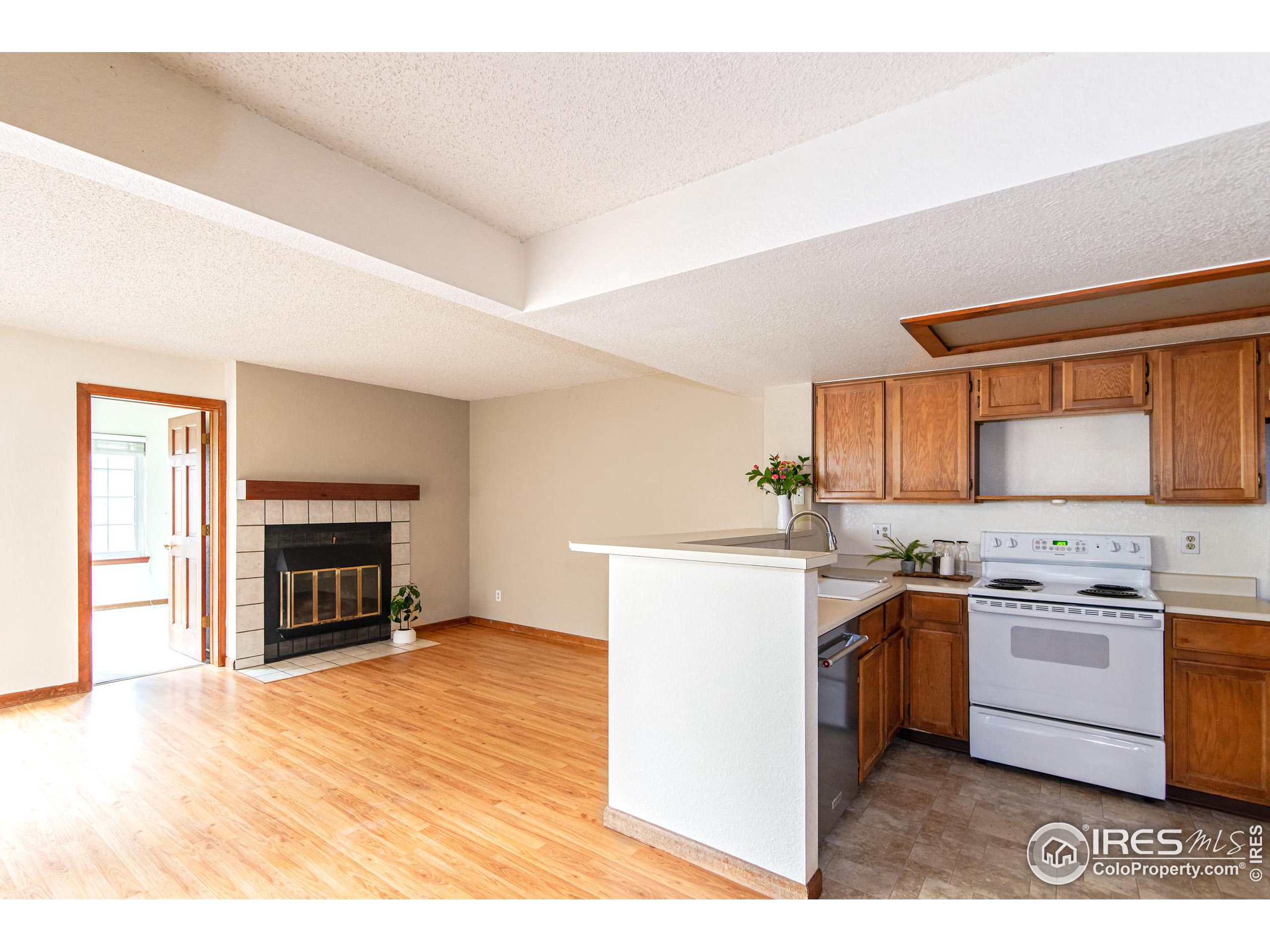 5924 Gunbarrel Ave Unit: A