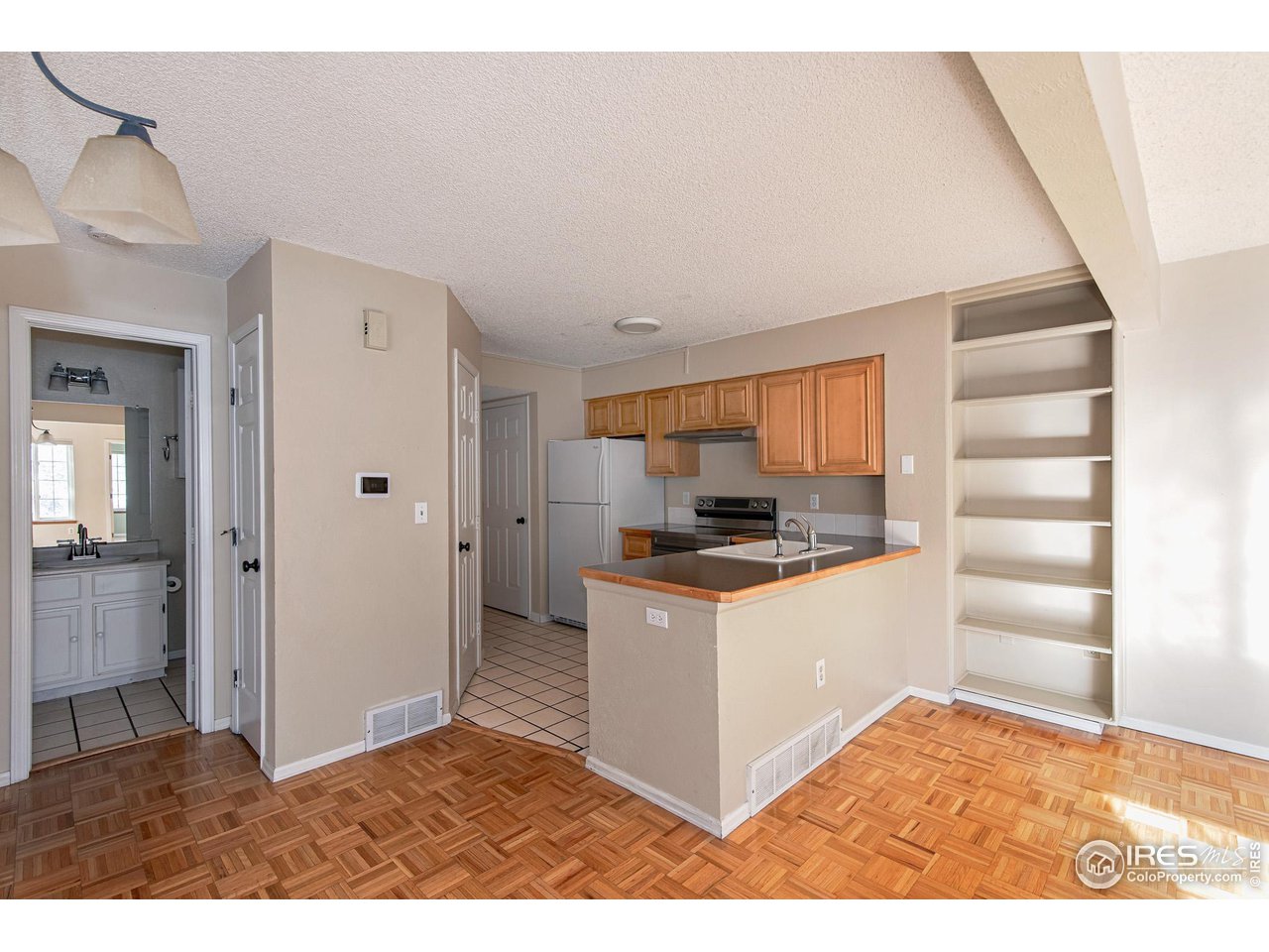 4717 Spine Rd Unit: D