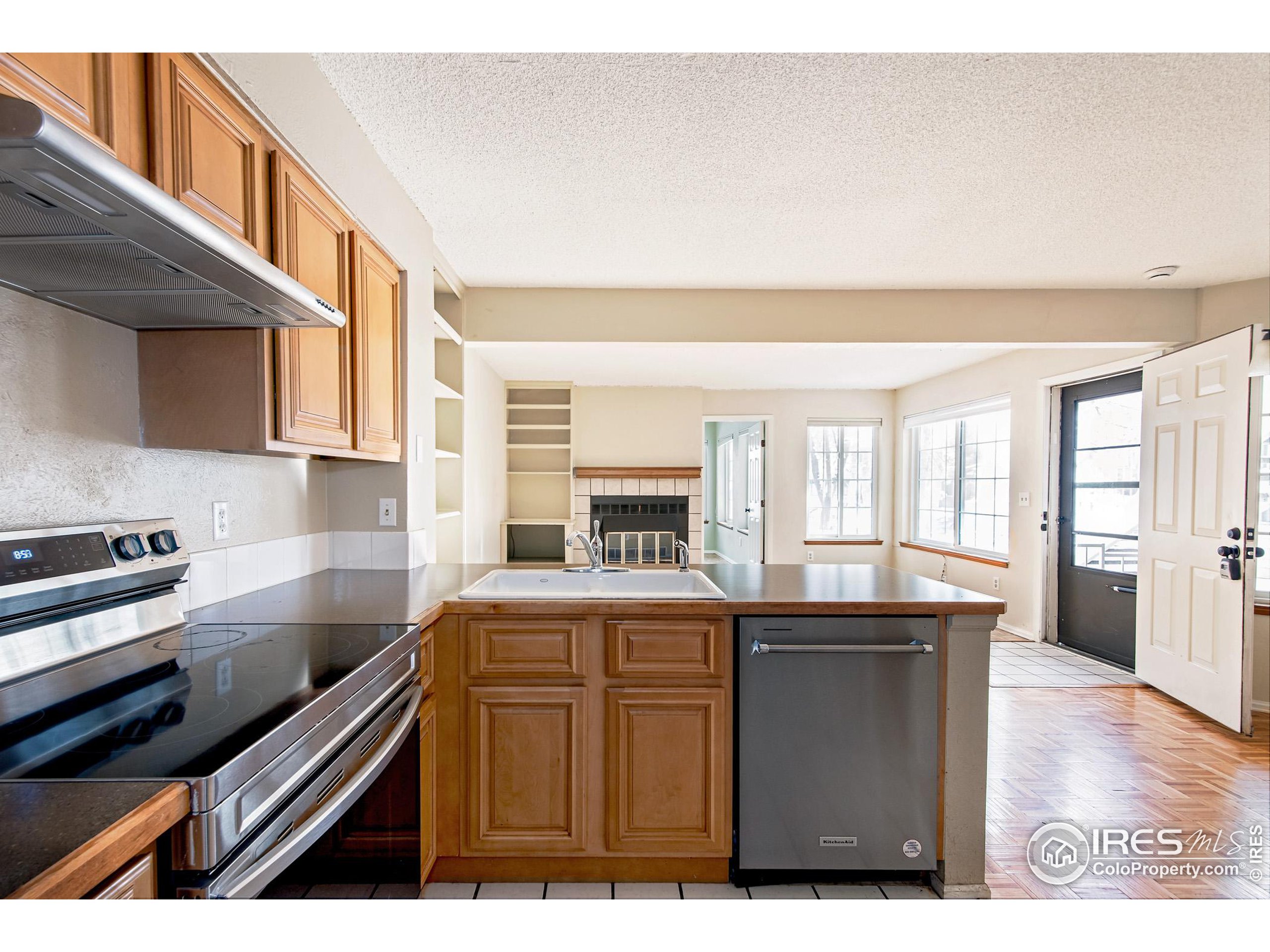 4717 Spine Rd Unit: D