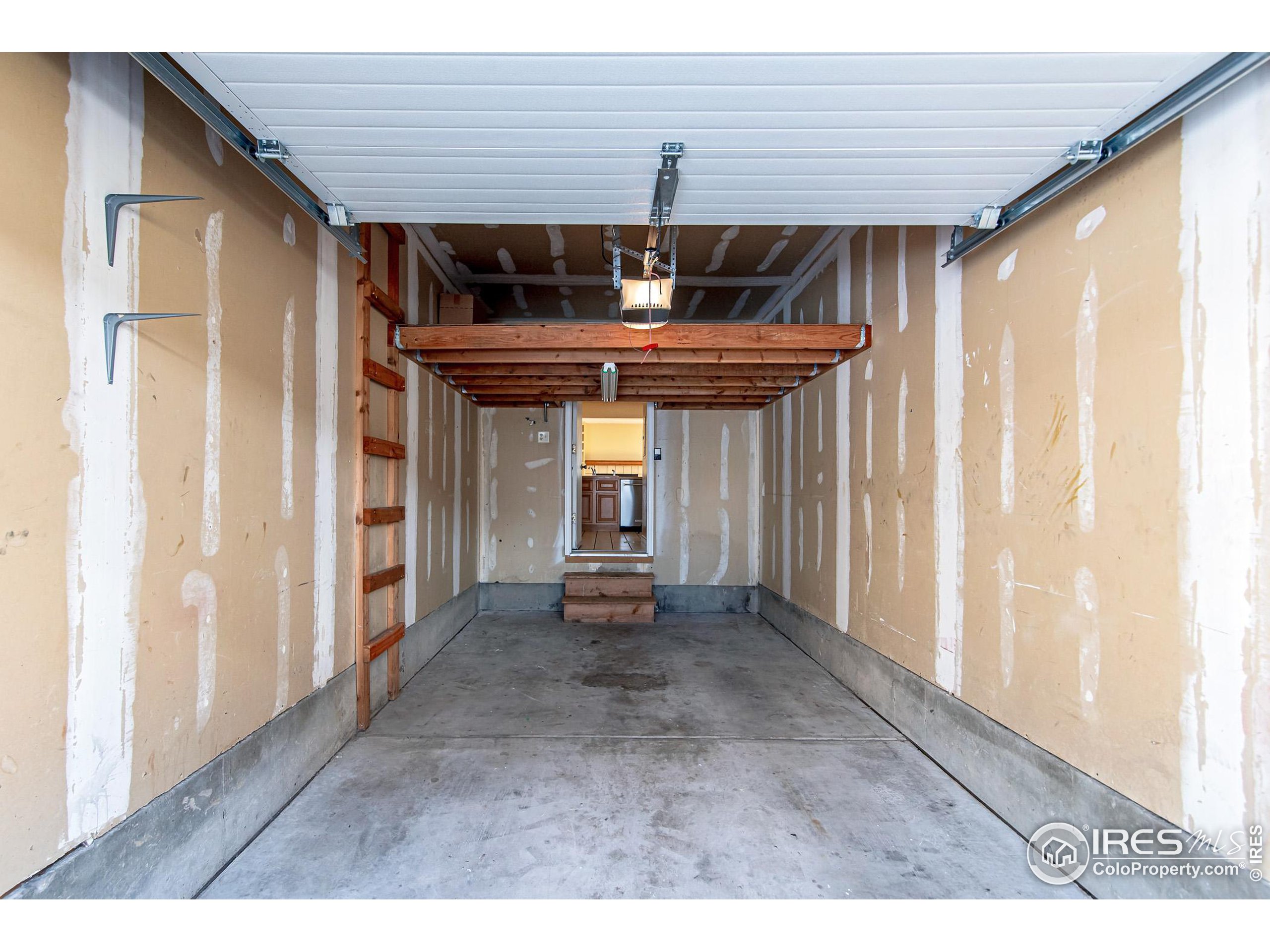 4717 Spine Rd Unit: D