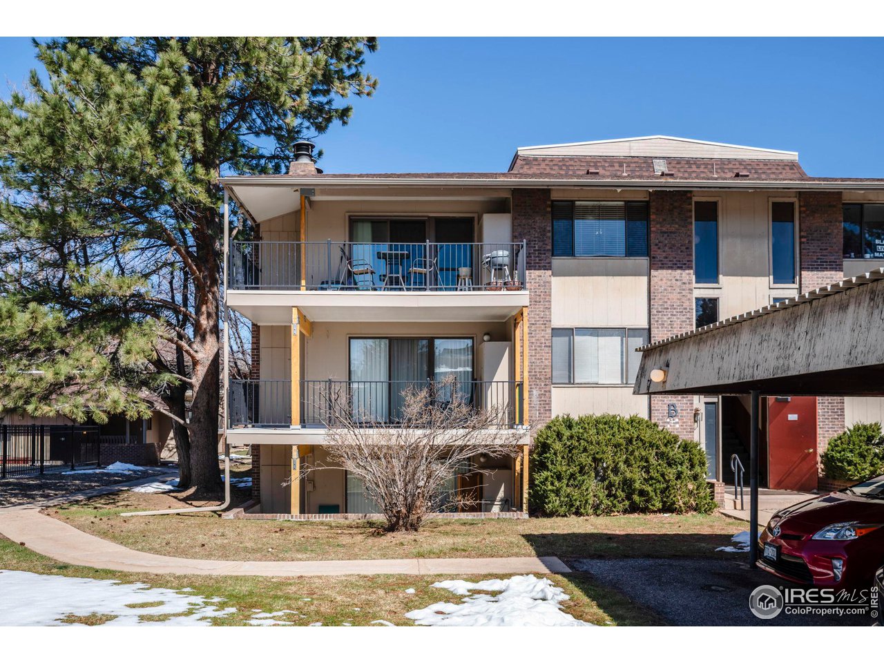 600 Manhattan Dr B9-9