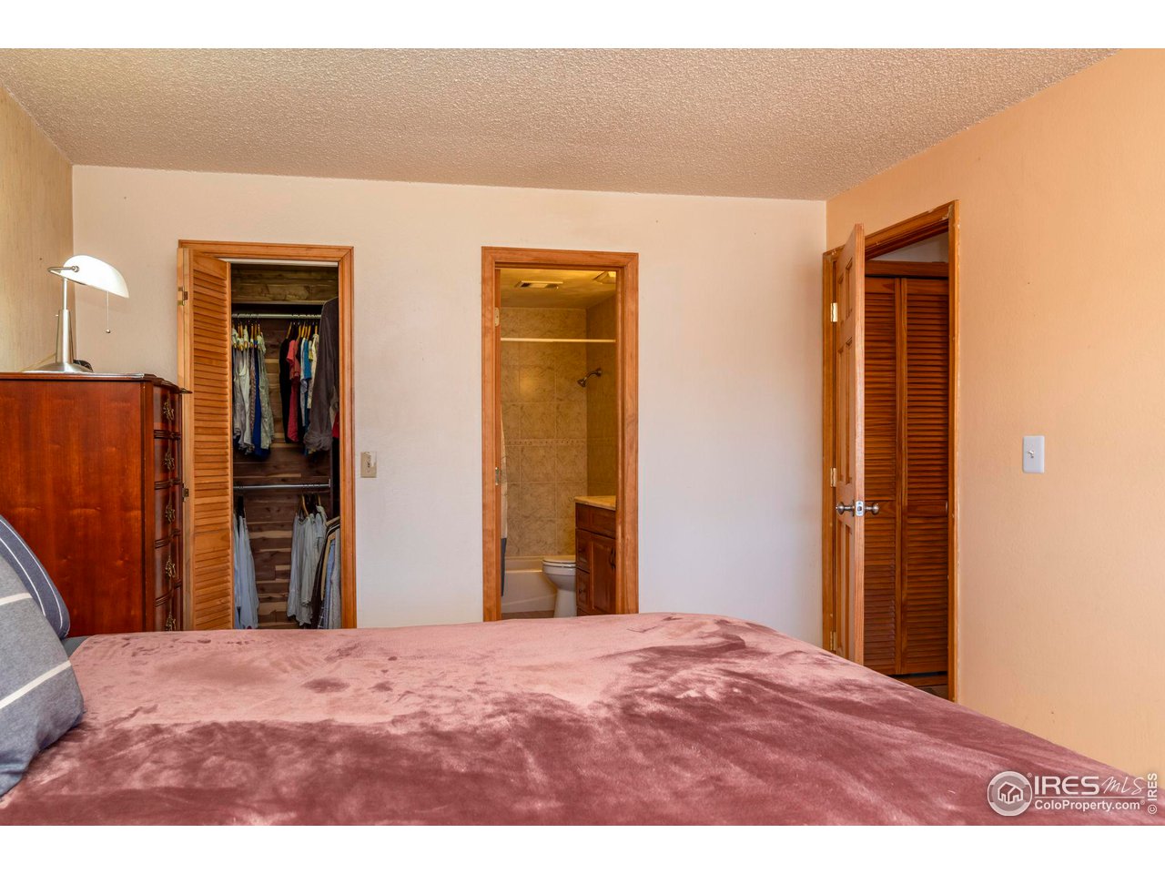 600 Manhattan Dr B9-9