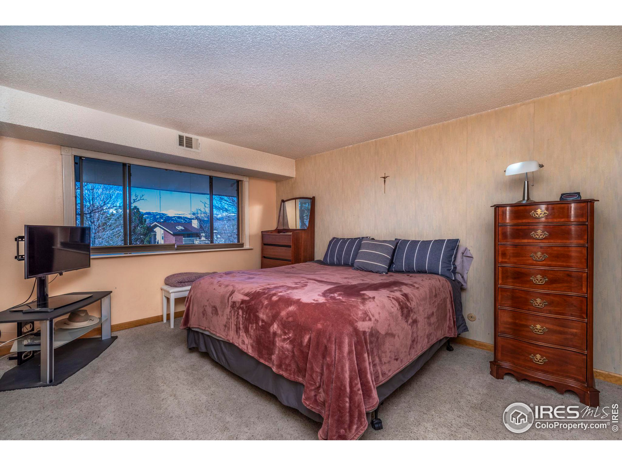 600 Manhattan Dr B9-9