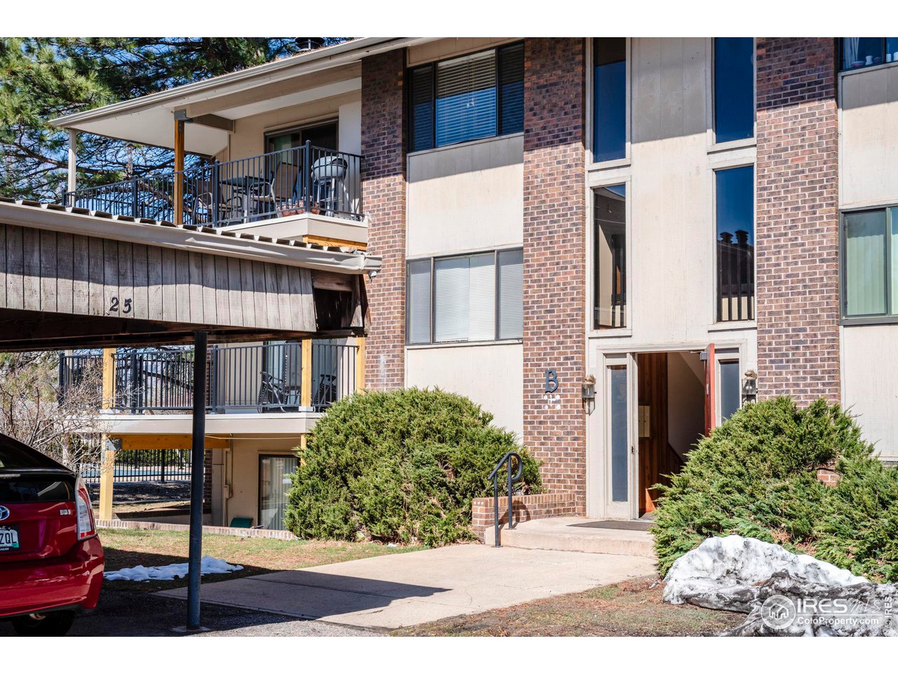 600 Manhattan Dr B9-9