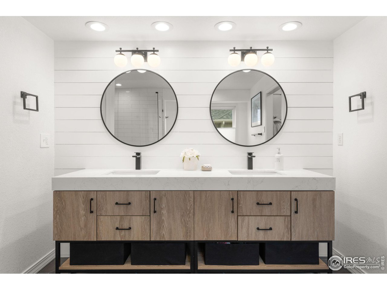 3440 Saint Vincent Pl