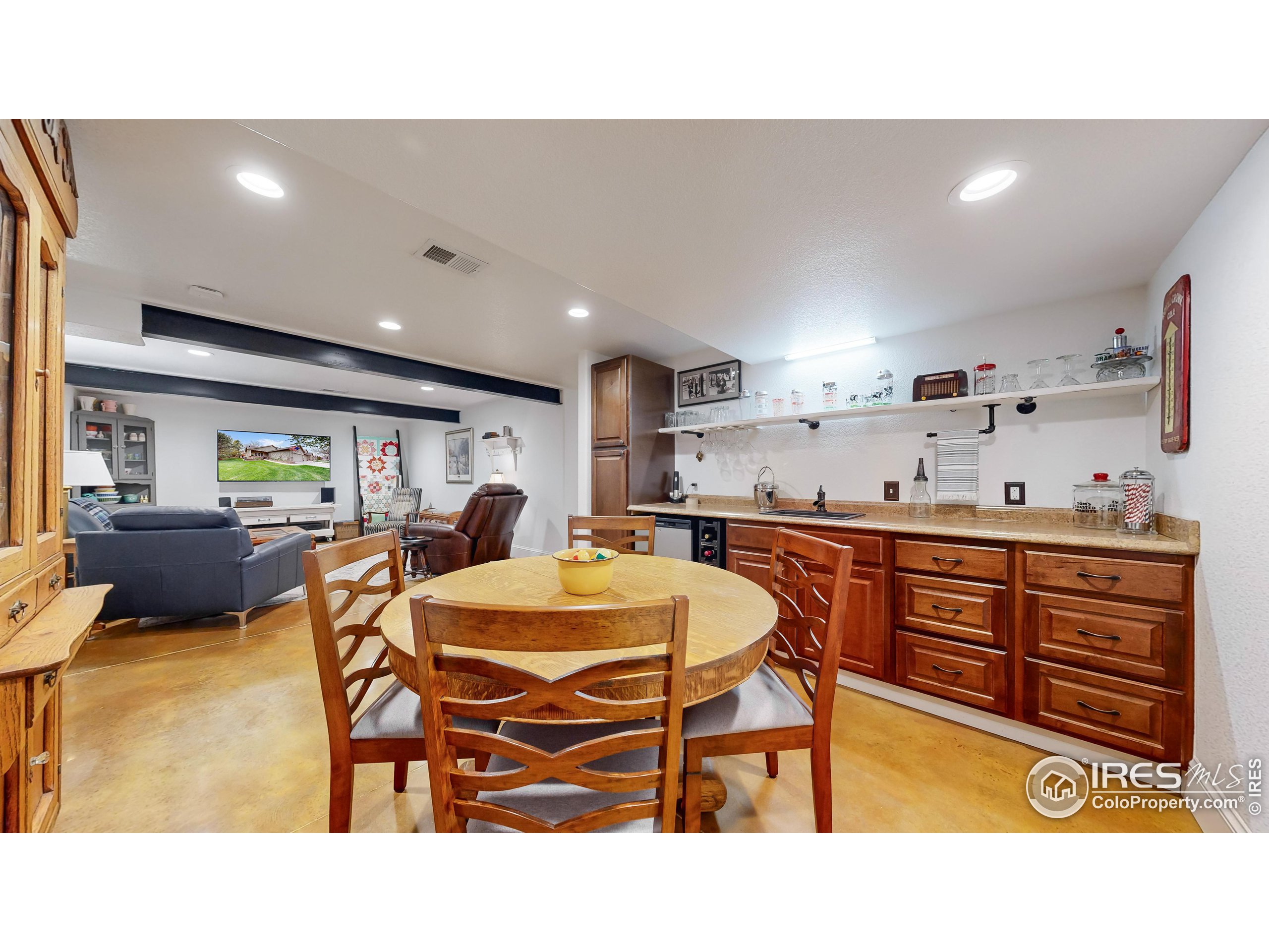 4091 Avenida del Sol Dr