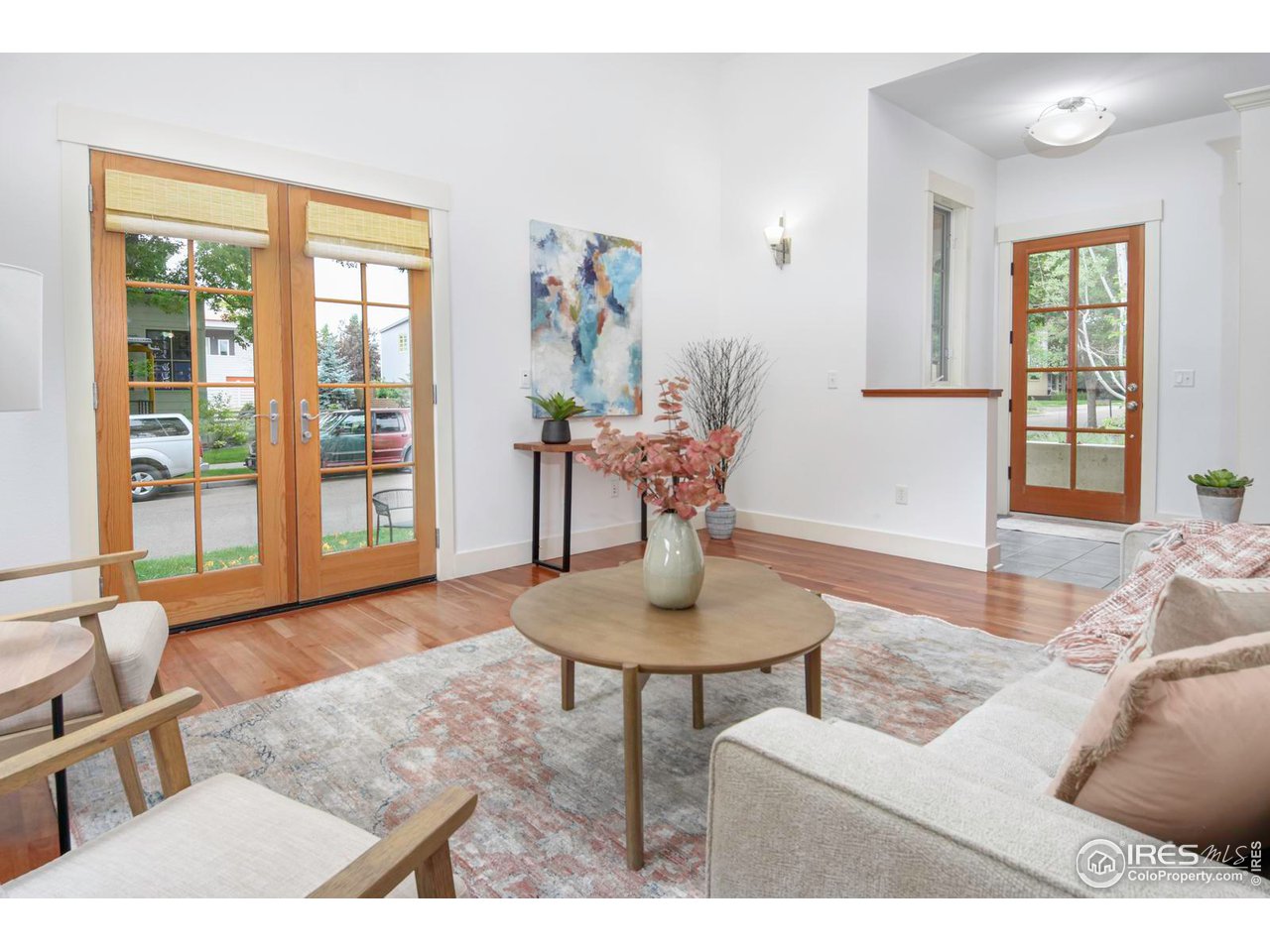 1012 Neon Forest Cir