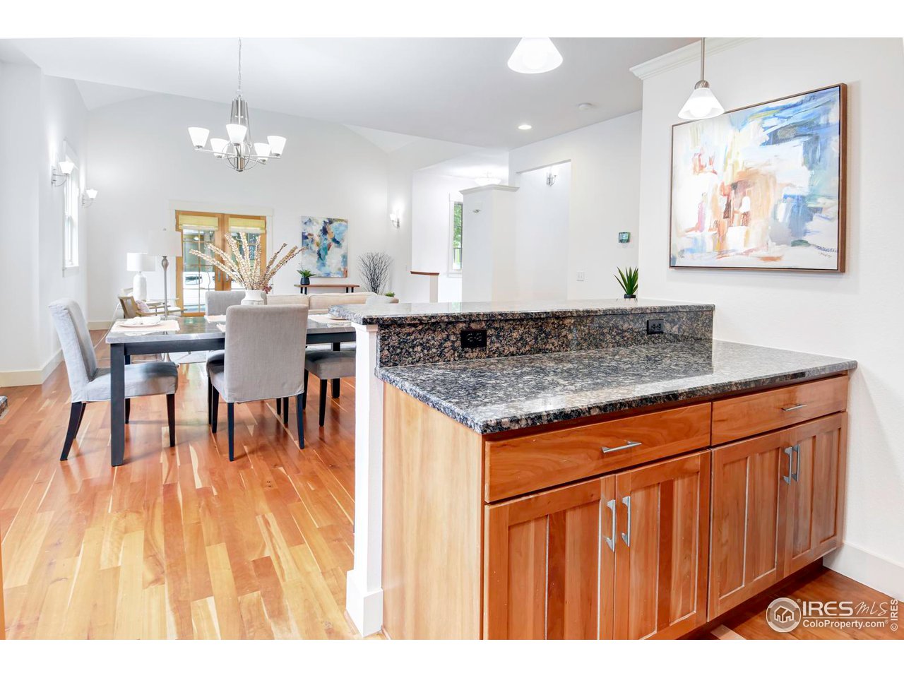 1012 Neon Forest Cir