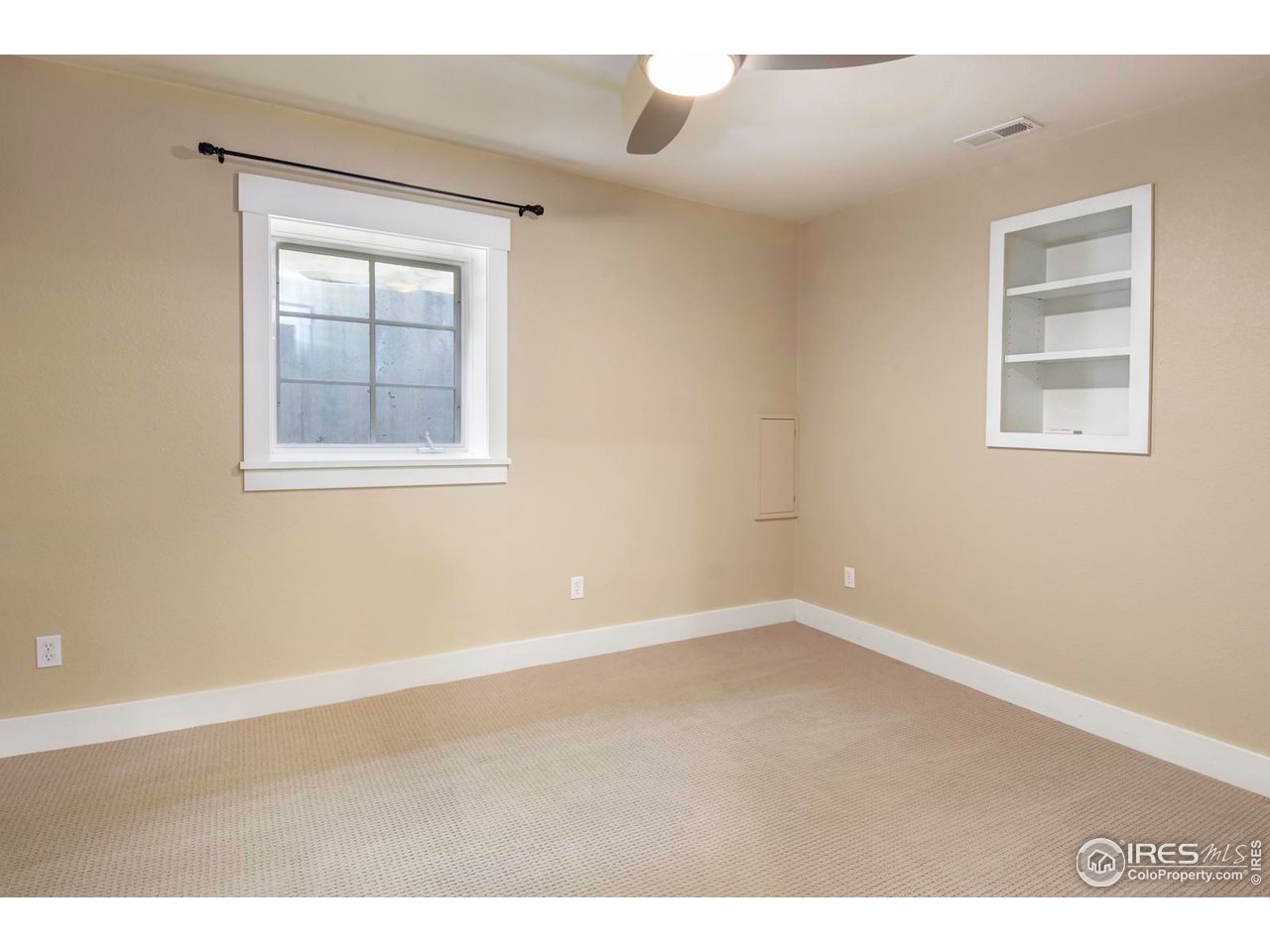 1012 Neon Forest Cir