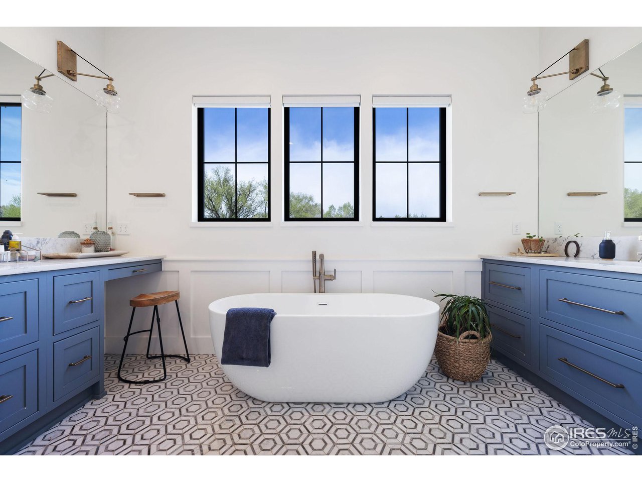 1515 Spring Creek Xing