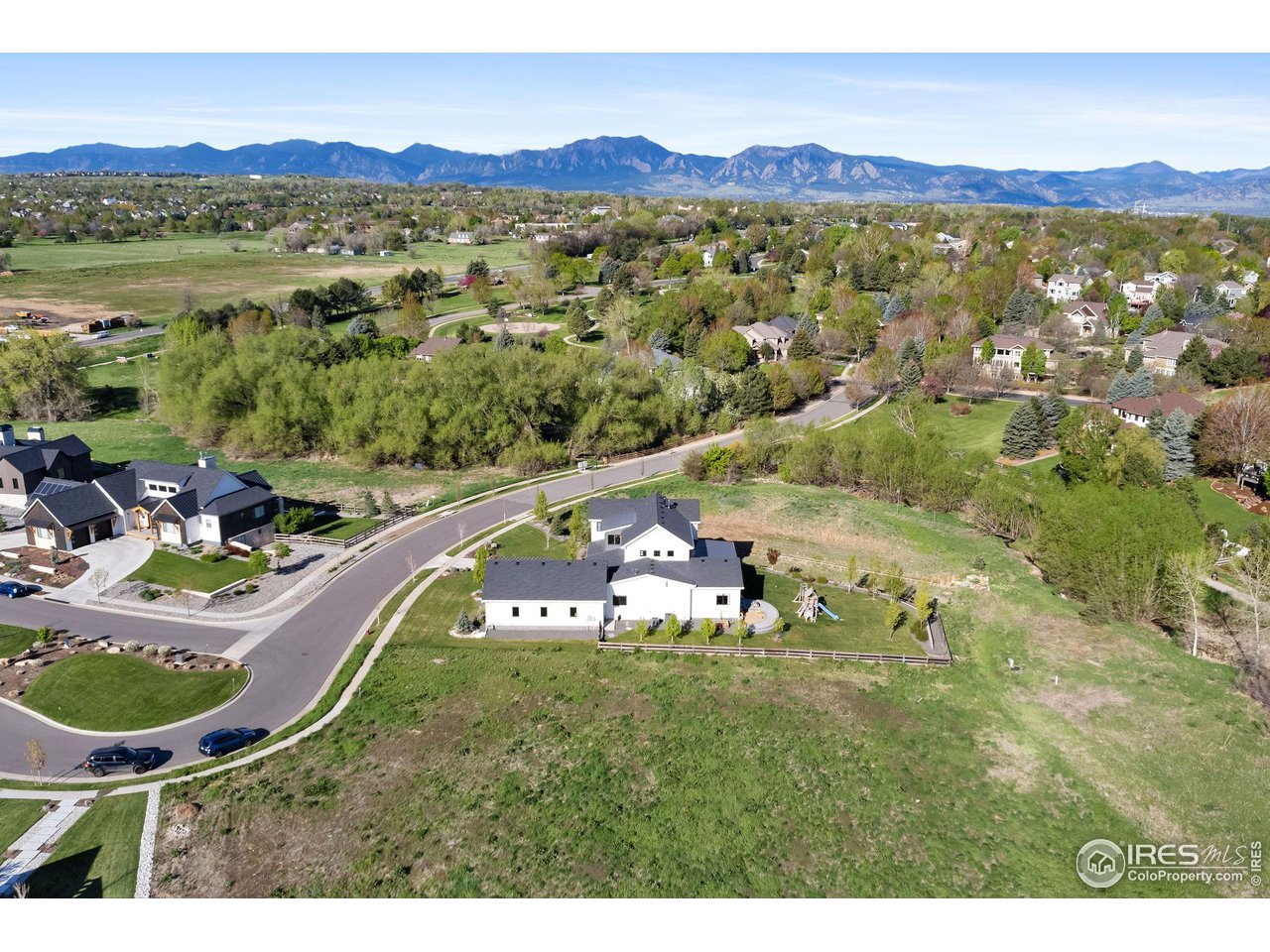 1515 Spring Creek Xing