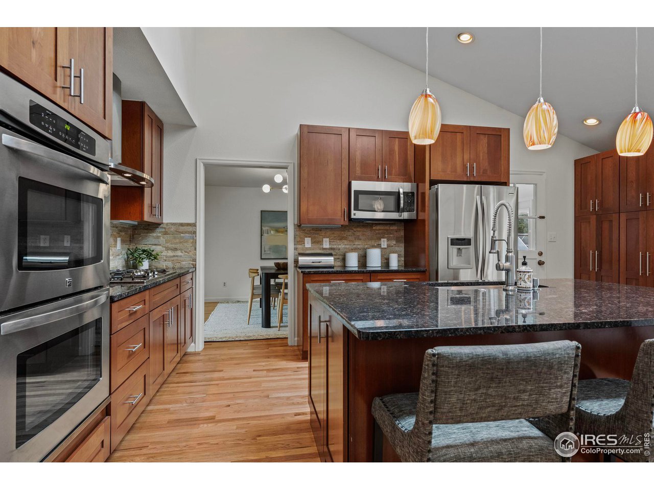 6976 Green Willow Ct