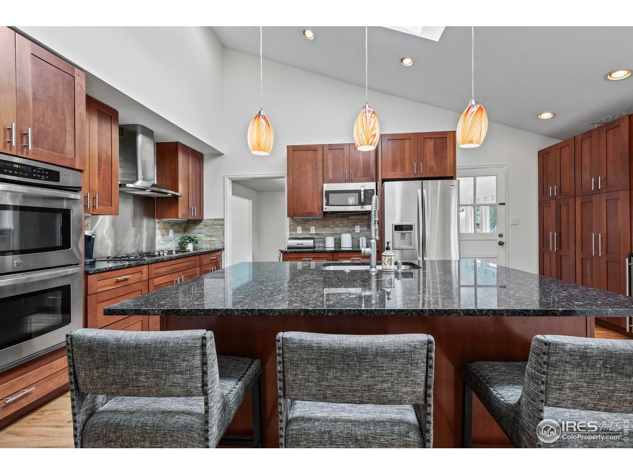 6976 Green Willow Ct