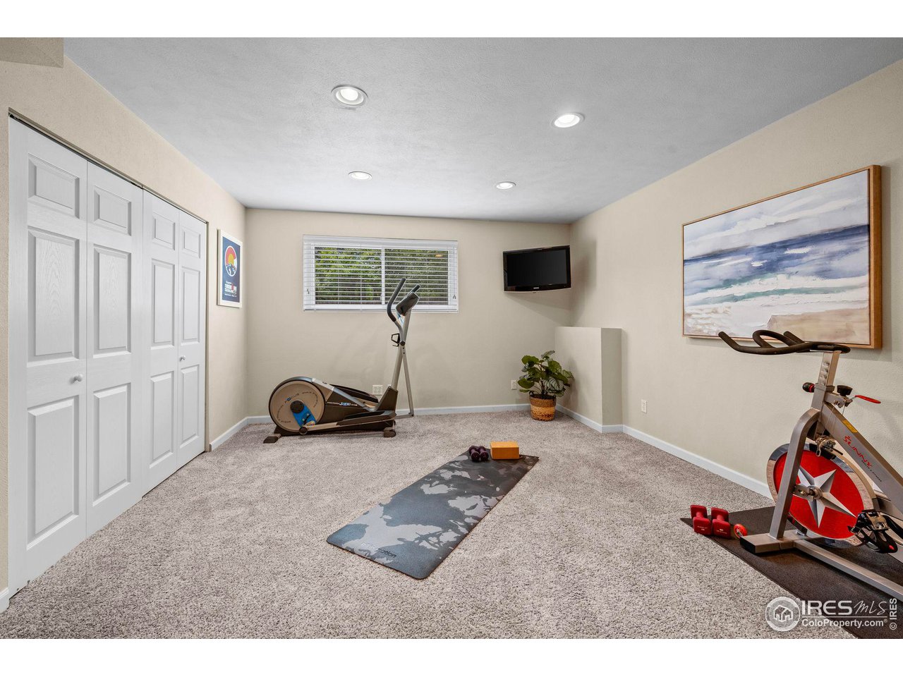 6976 Green Willow Ct