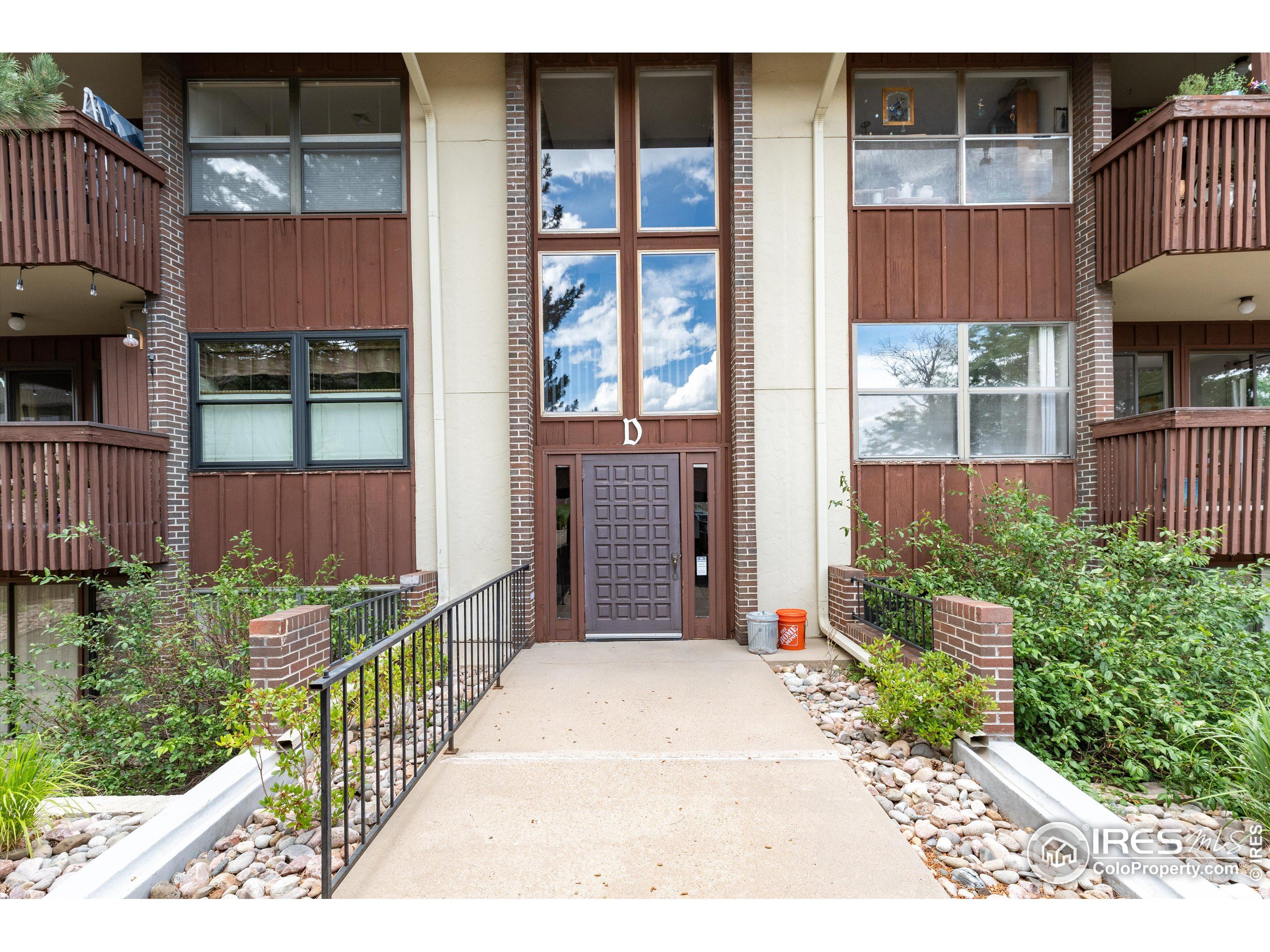 500 Manhattan Dr D9