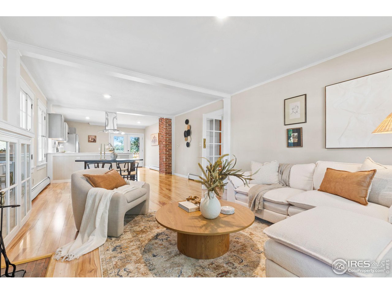 7823 E County Line Rd