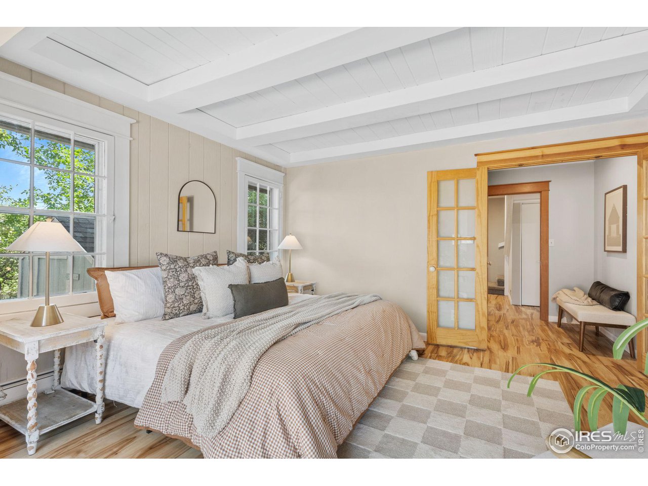 7823 E County Line Rd