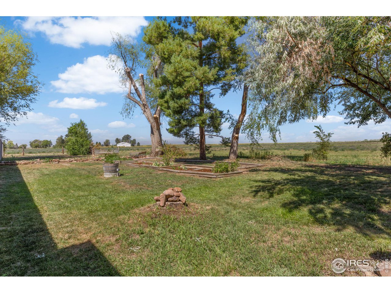 7823 E County Line Rd