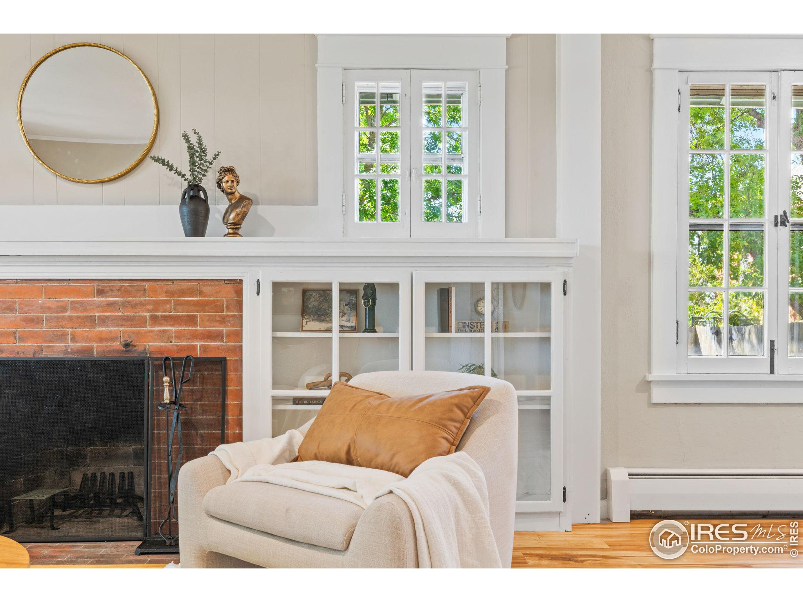 7823 E County Line Rd