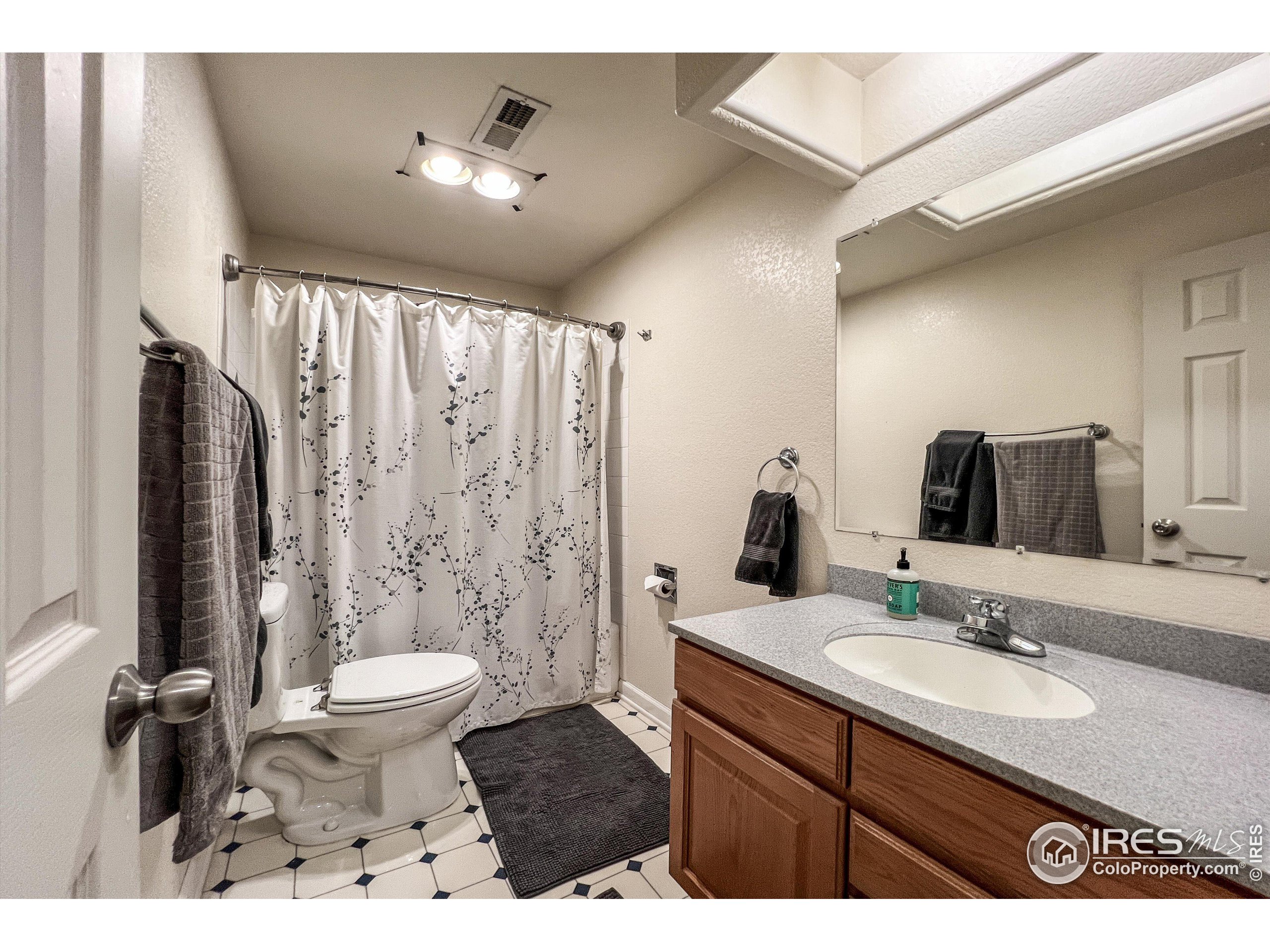 2233 Barn Swallow Dr