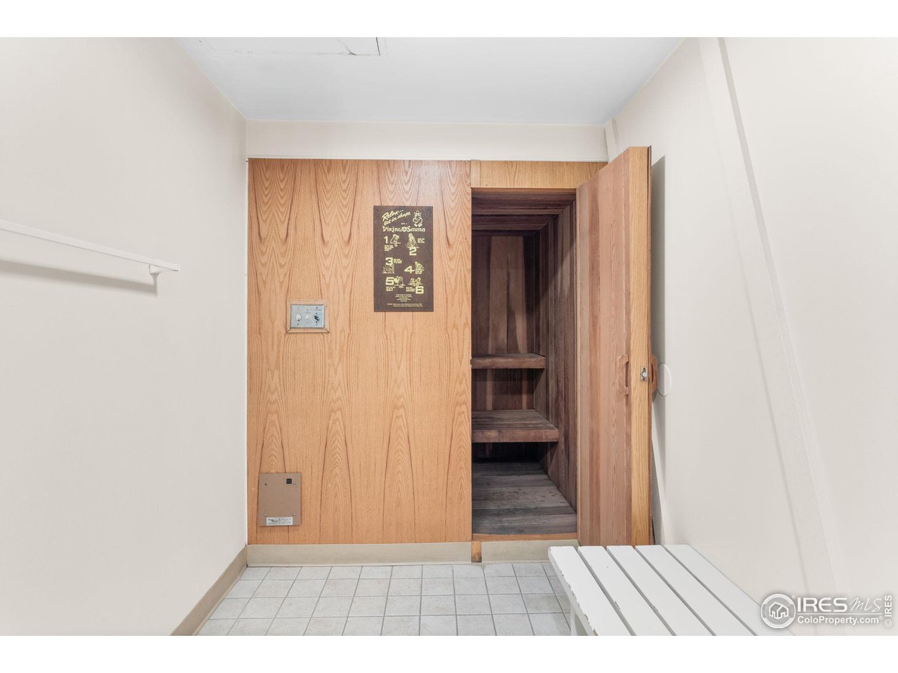 480 S Marion Pkwy 805