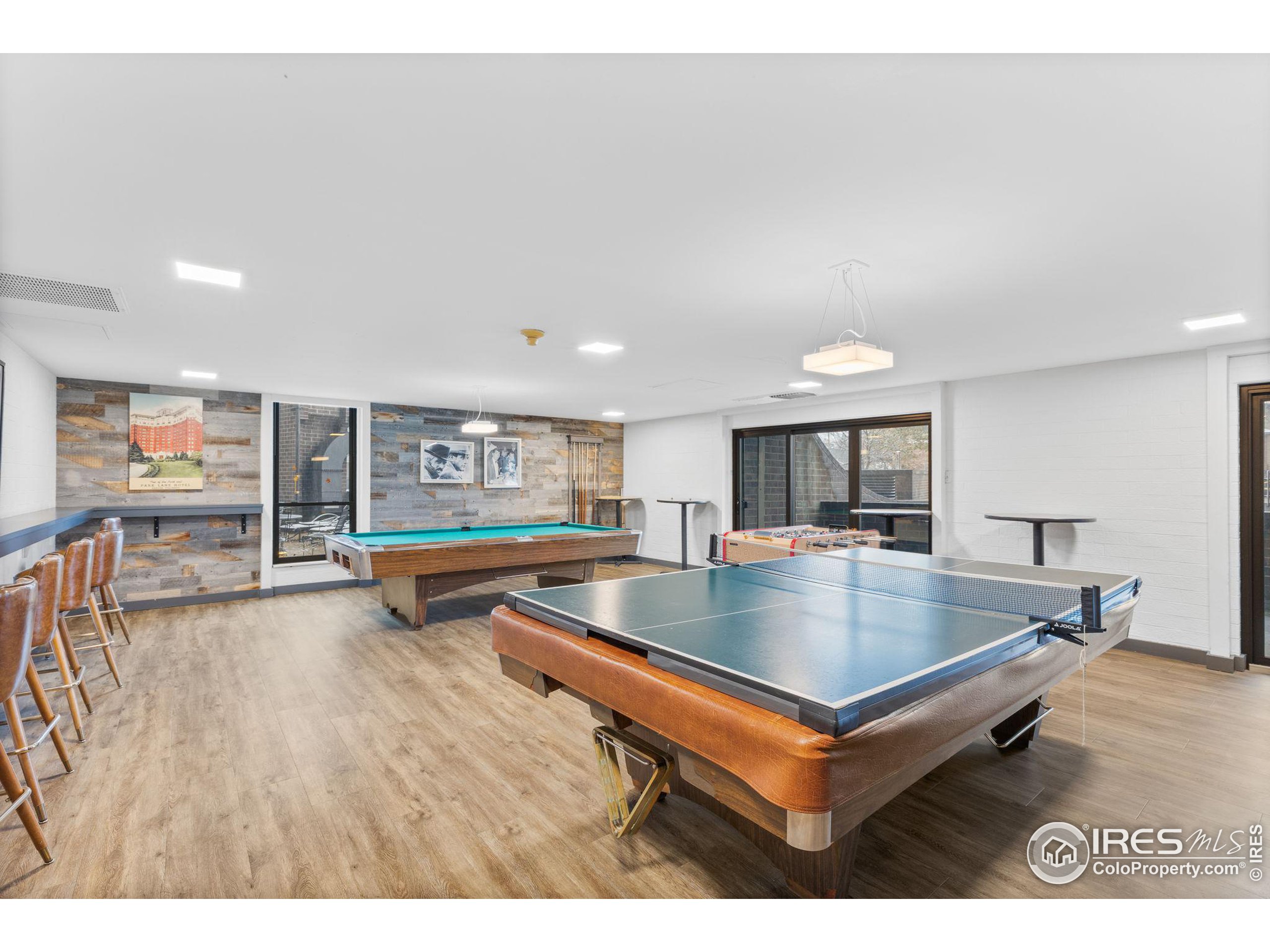 480 S Marion Pkwy 805