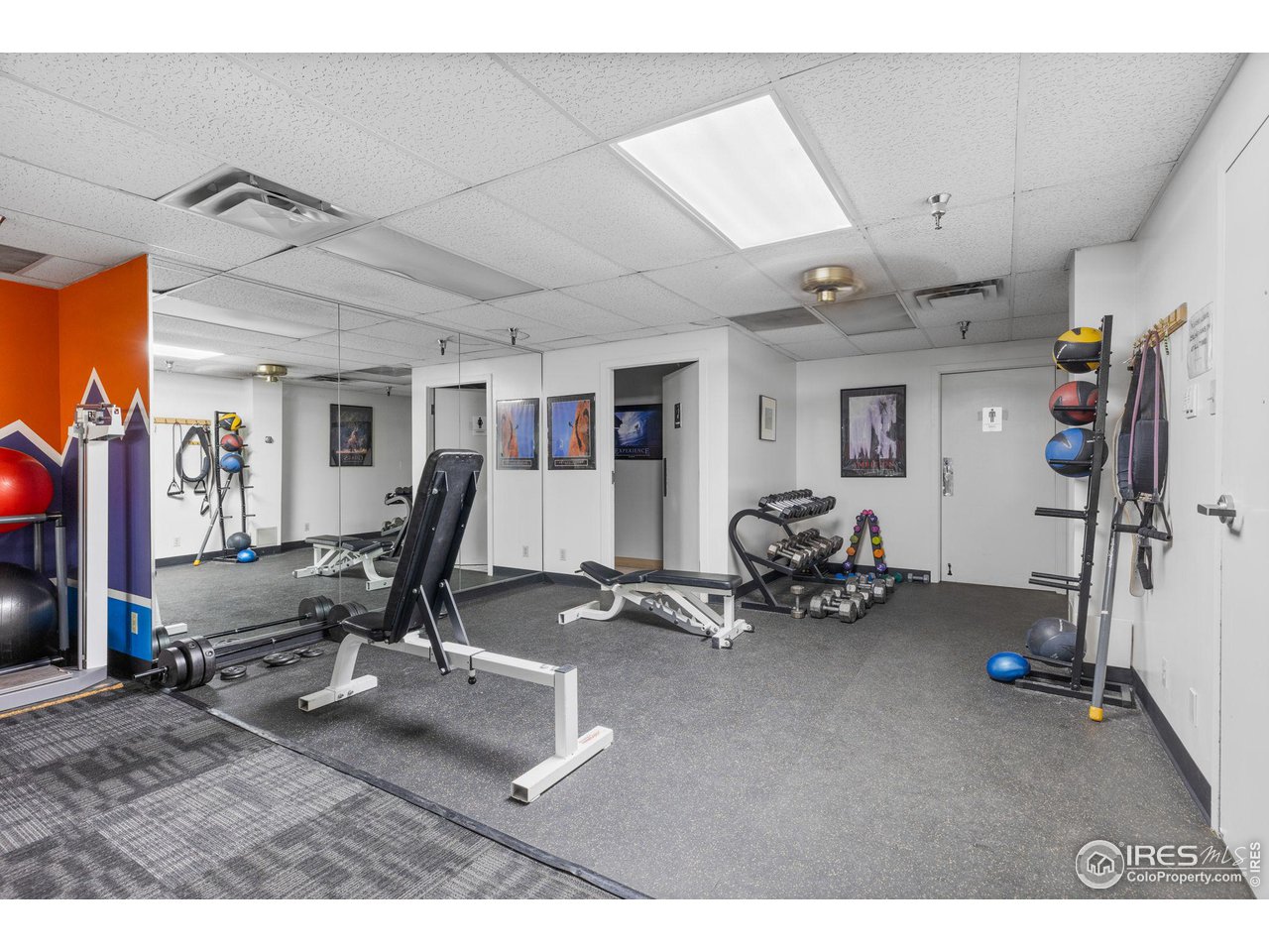 480 S Marion Pkwy 805