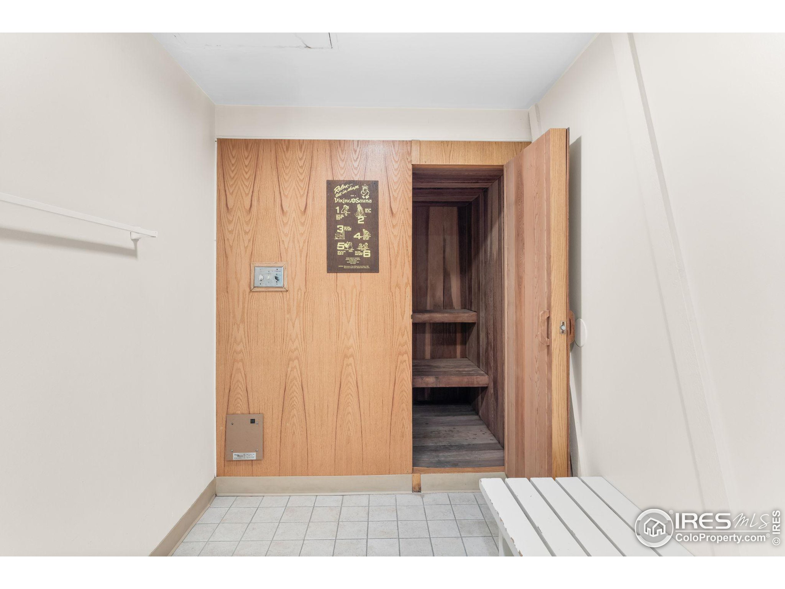 480 S Marion Pkwy 805