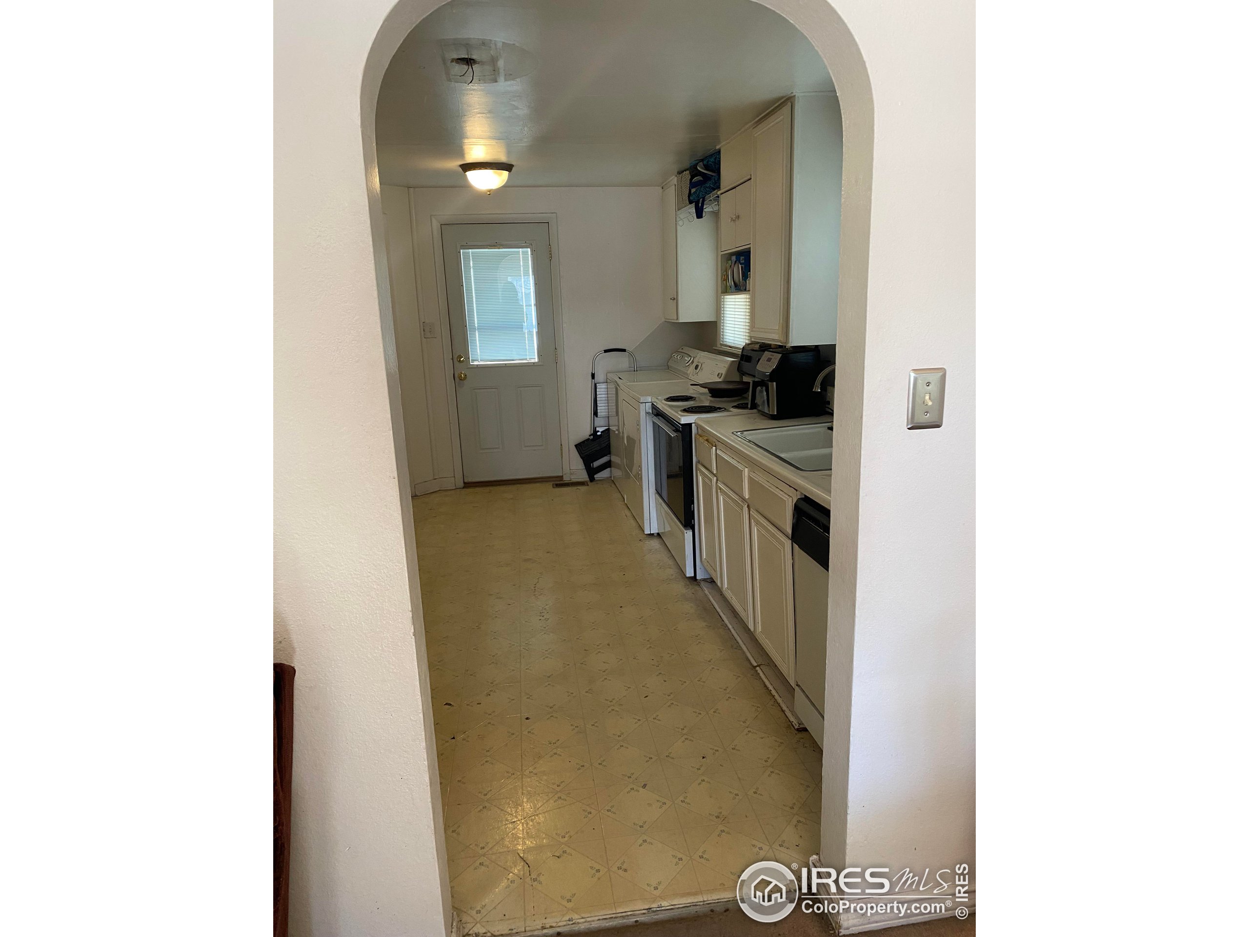 144 E 5th Ave