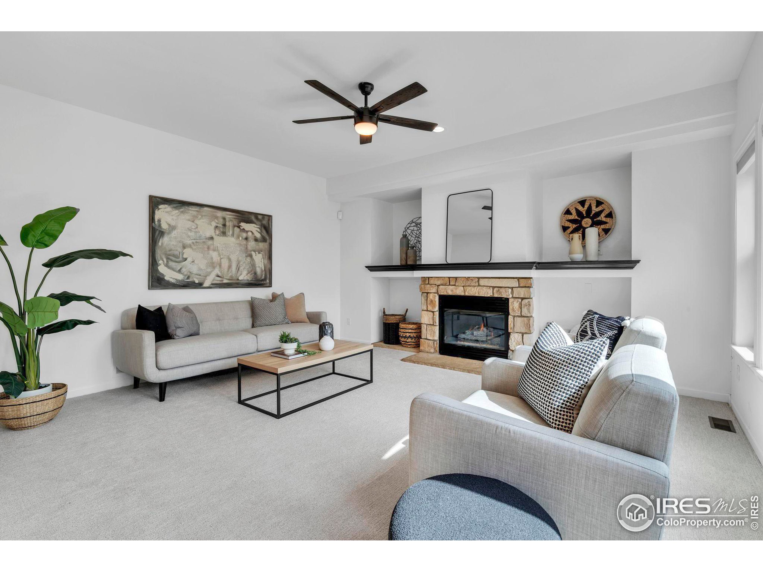1456 Zinnia Cir