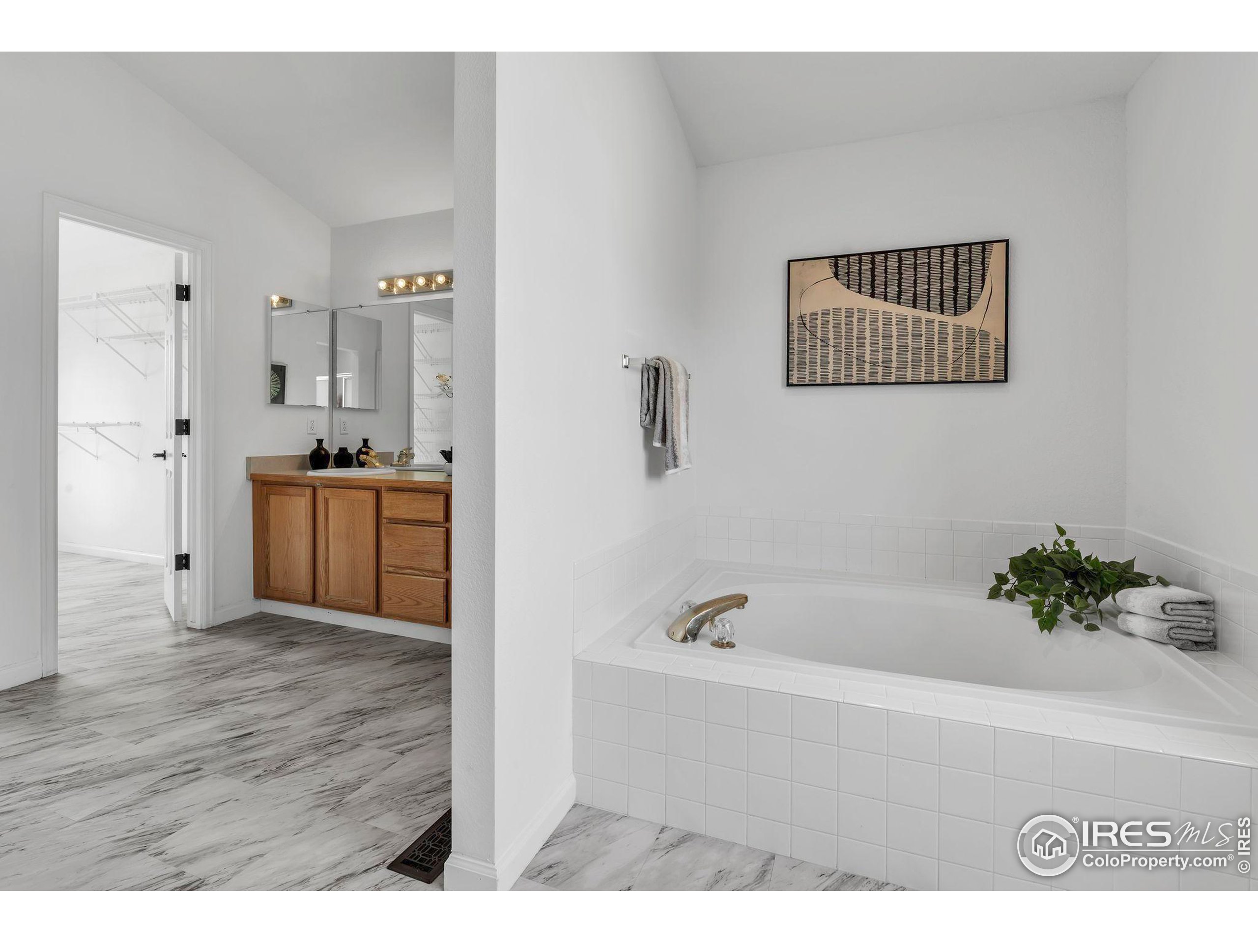 1456 Zinnia Cir