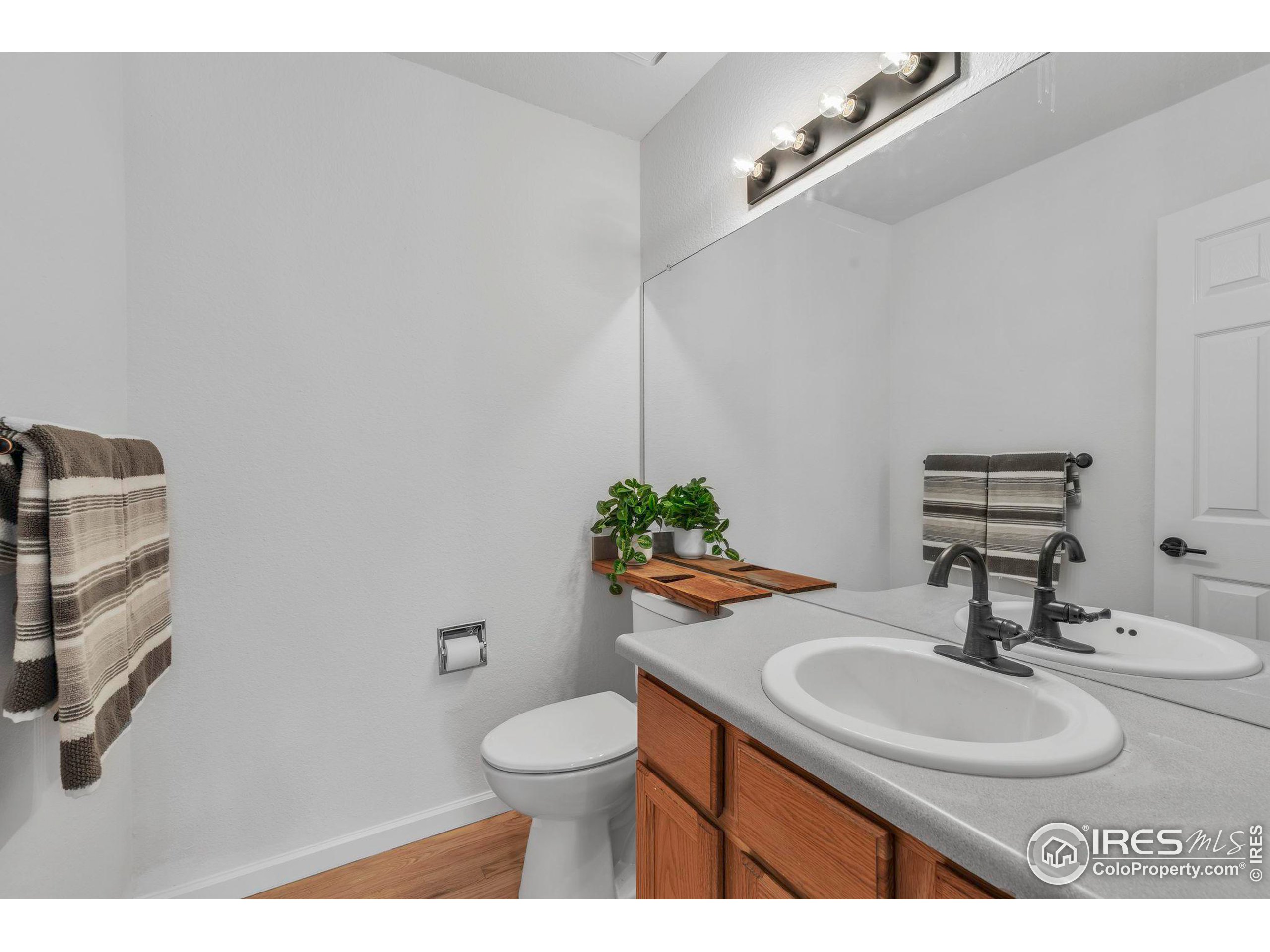 1456 Zinnia Cir