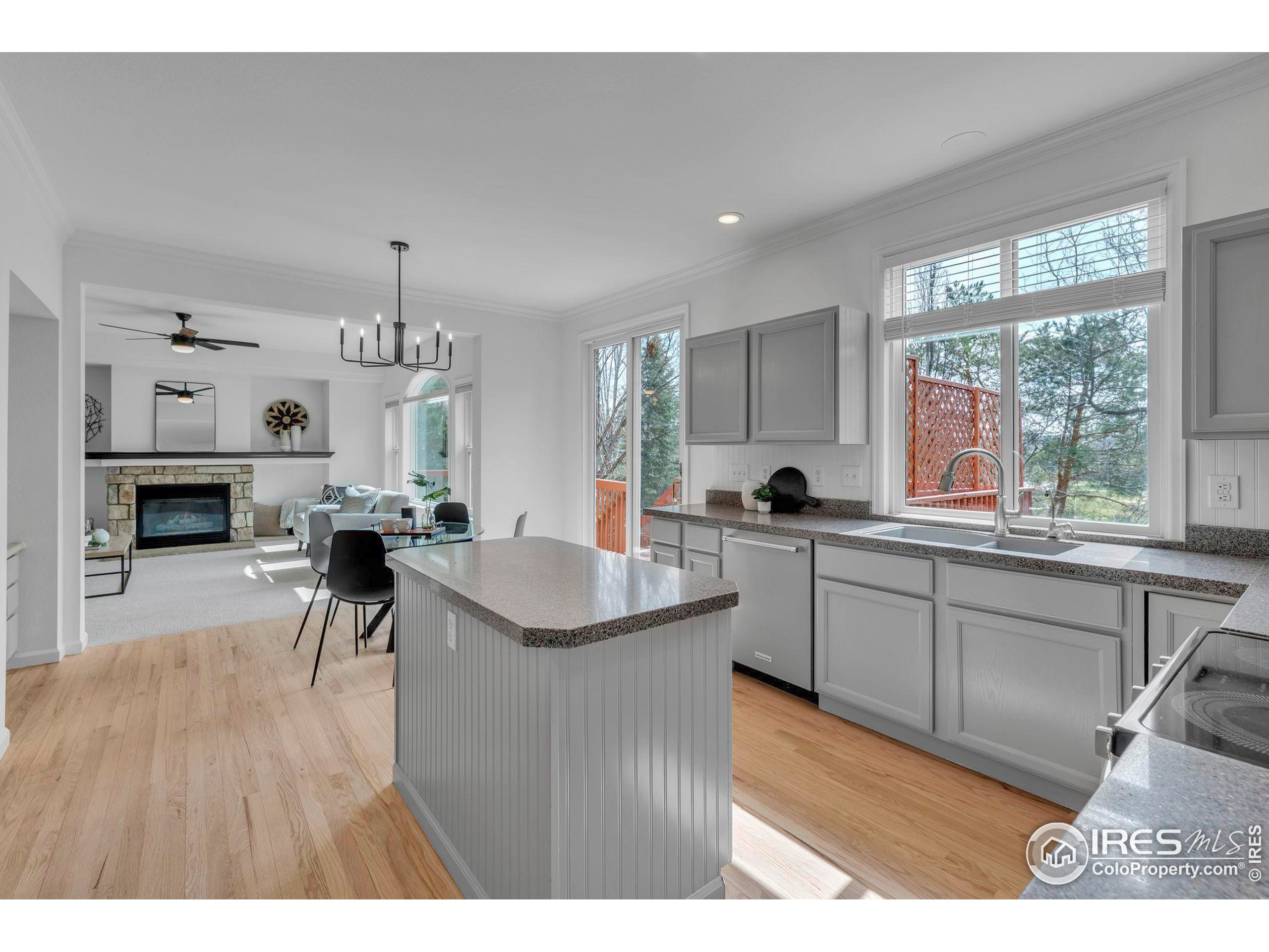 1456 Zinnia Cir
