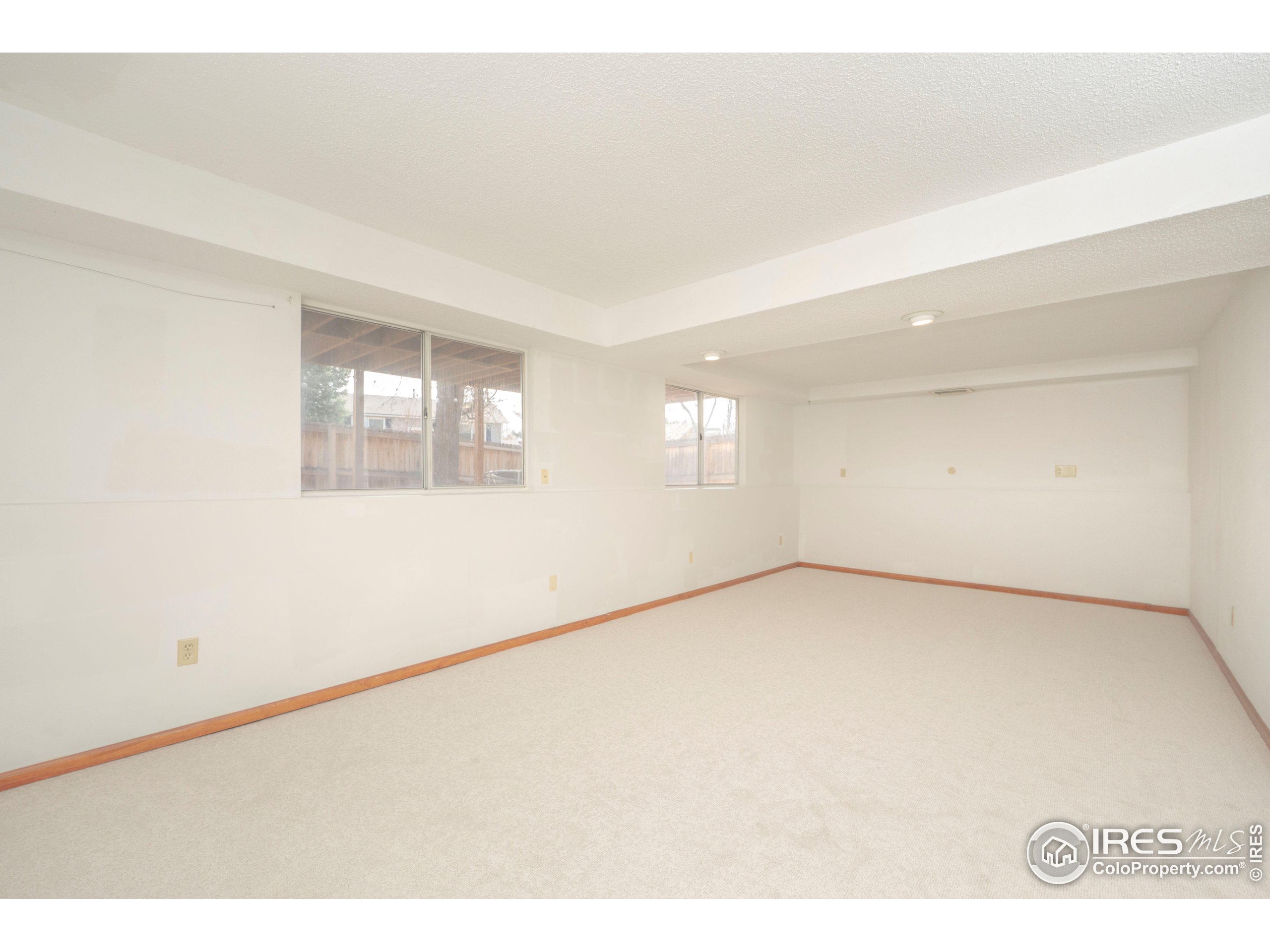 373 Fir Ln