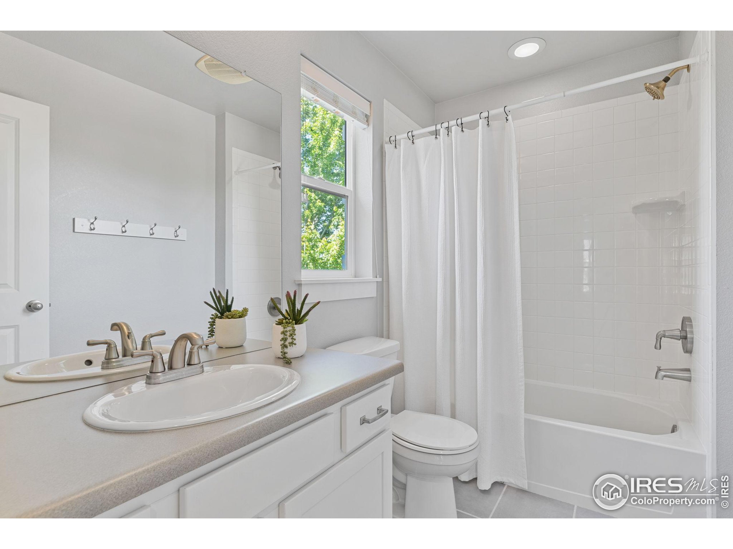 2830 Cascade Creek Dr