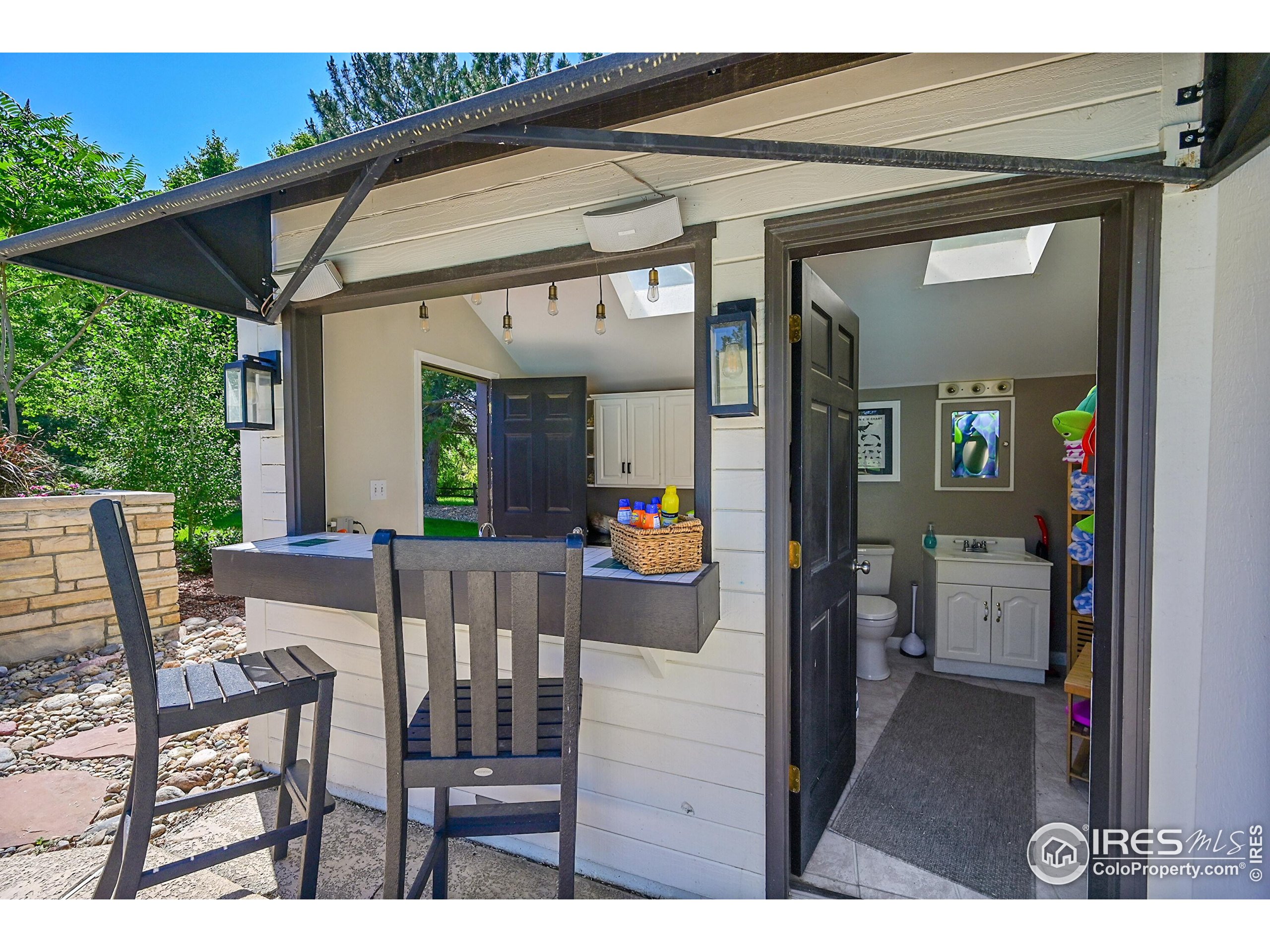 8753 Crimson Clover Ln