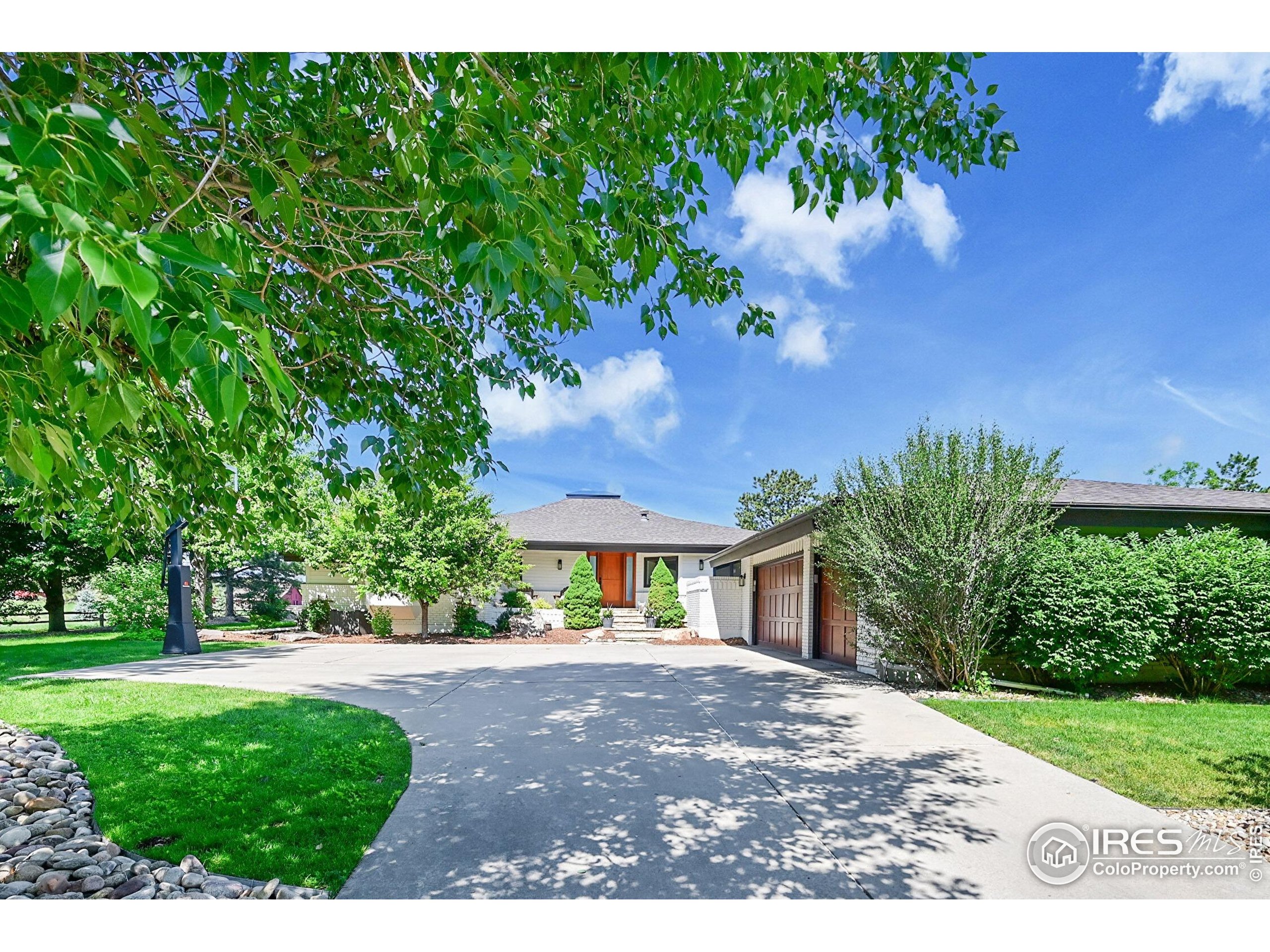 8753 Crimson Clover Ln