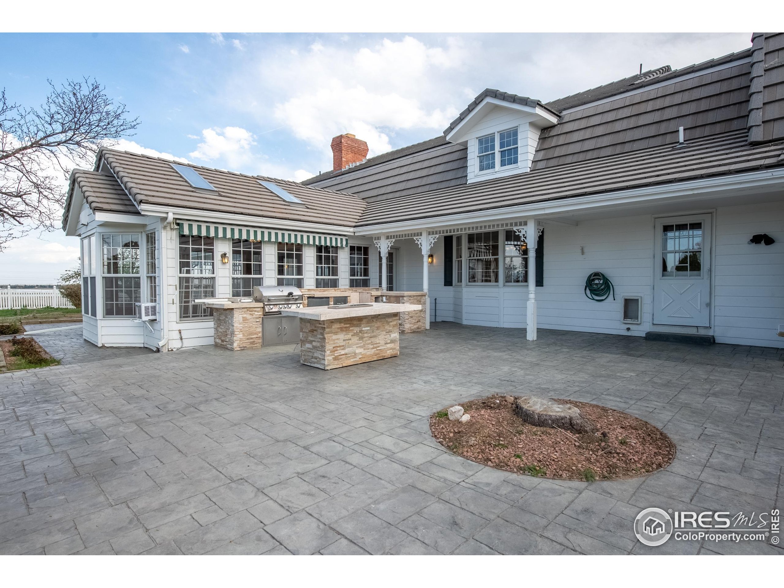 6231 Prospect Rd