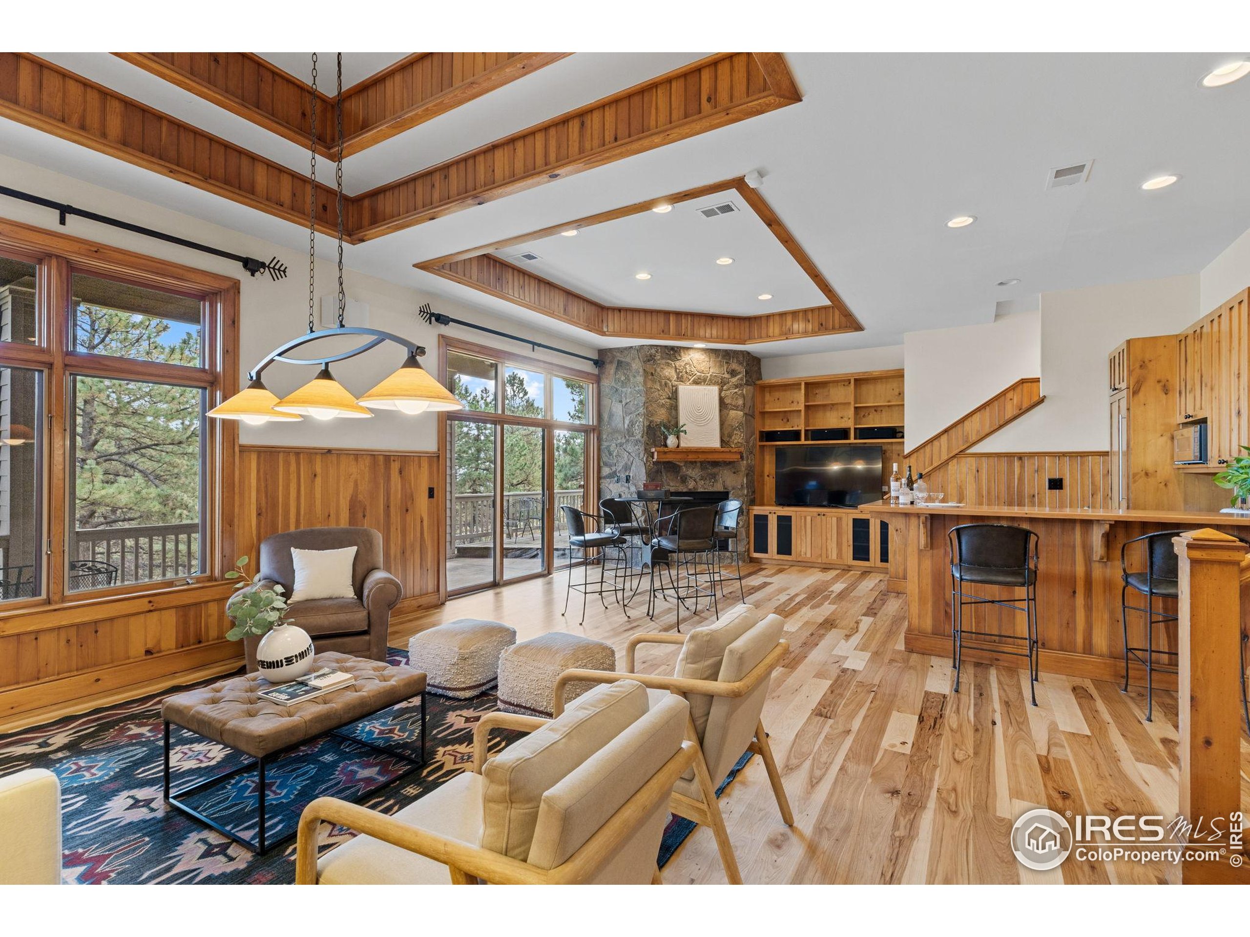2554 Linden Dr
