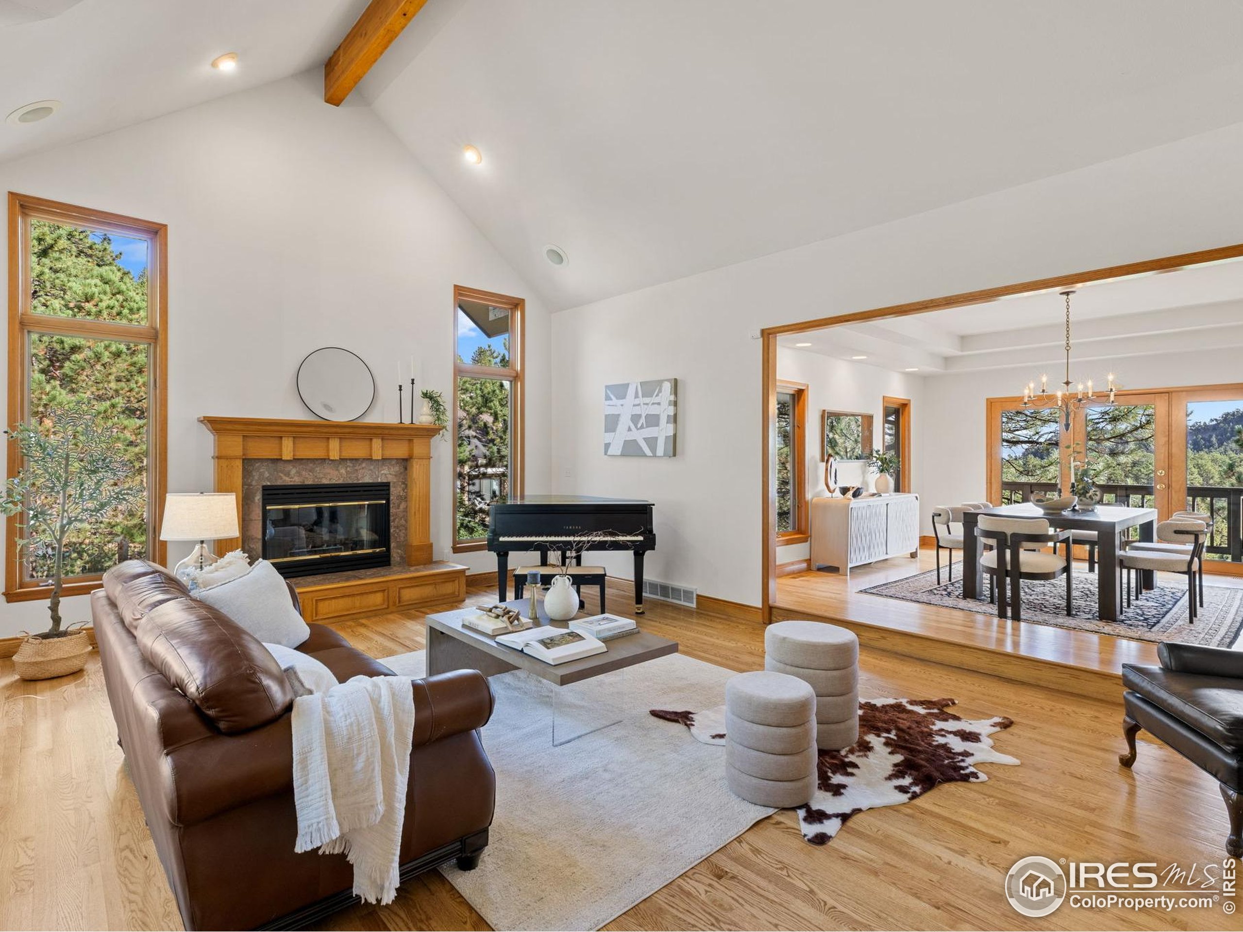 2554 Linden Dr