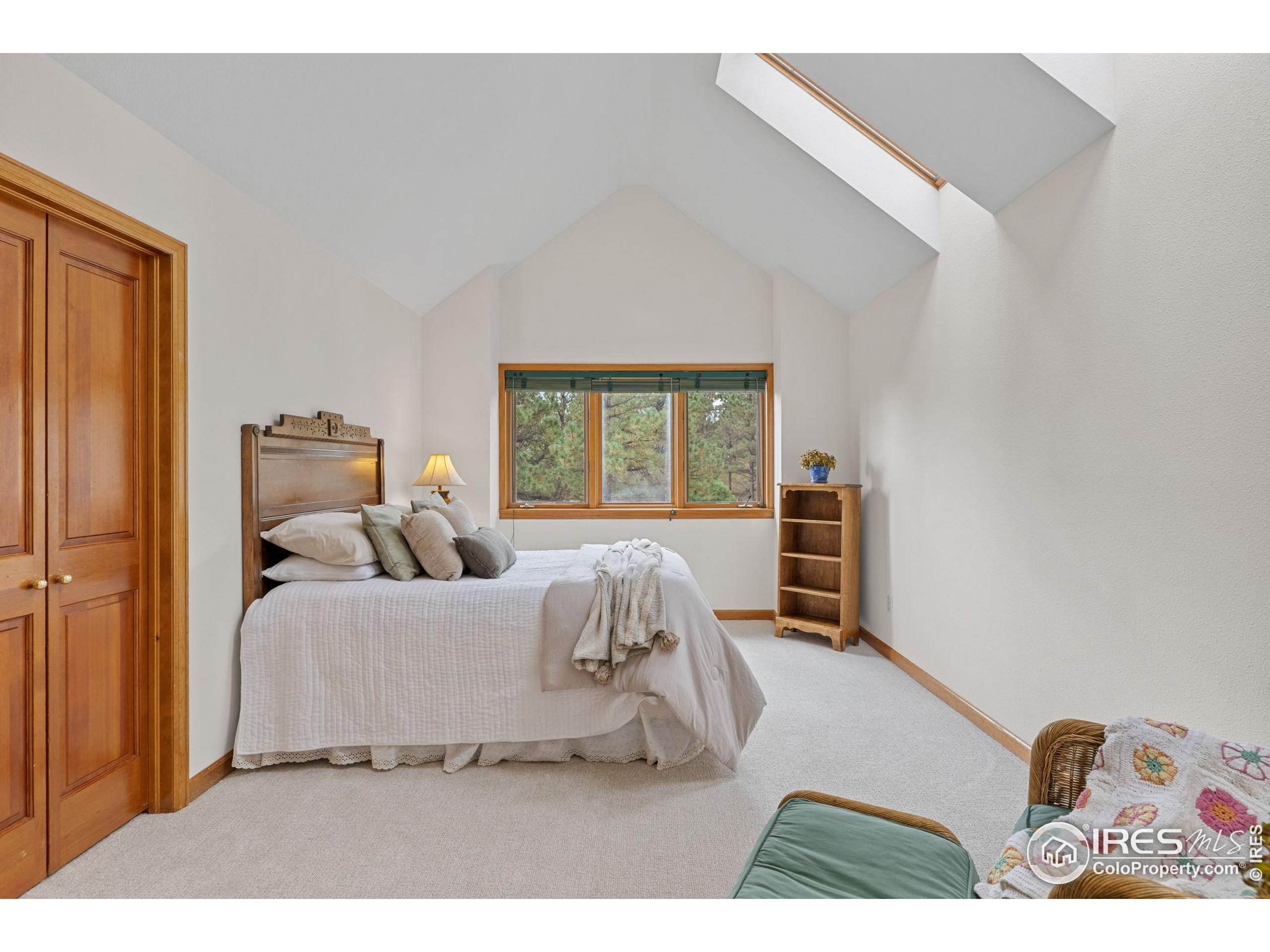 2554 Linden Dr
