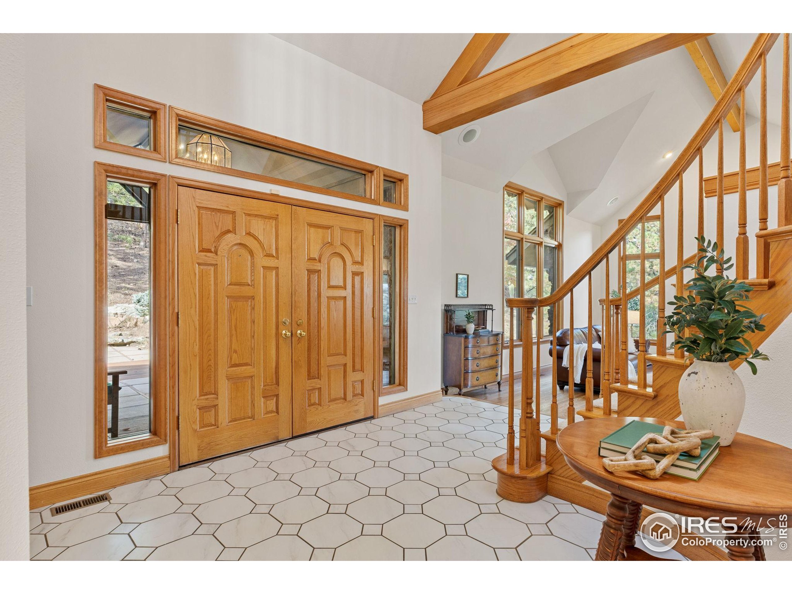 2554 Linden Dr