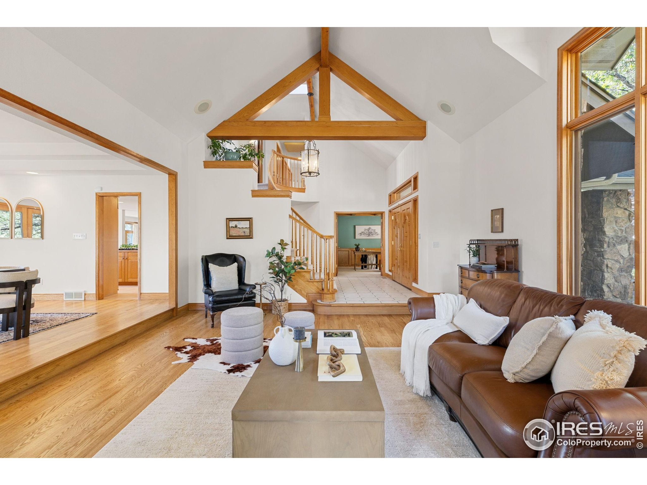 2554 Linden Dr