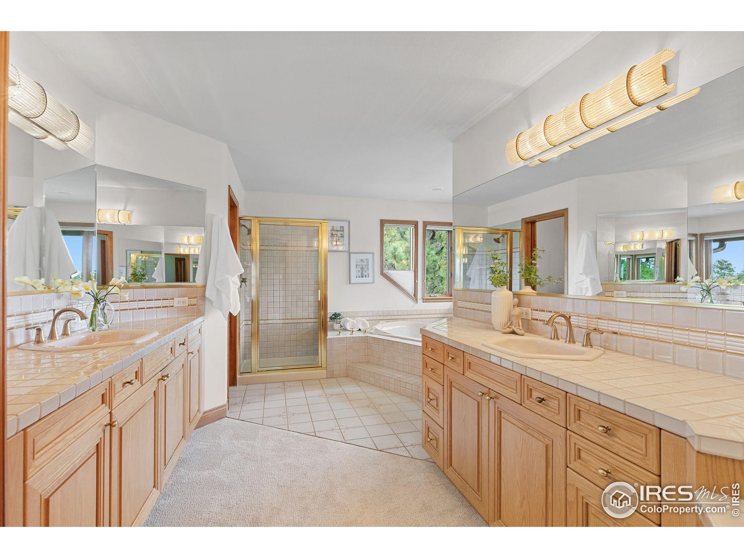 2554 Linden Dr