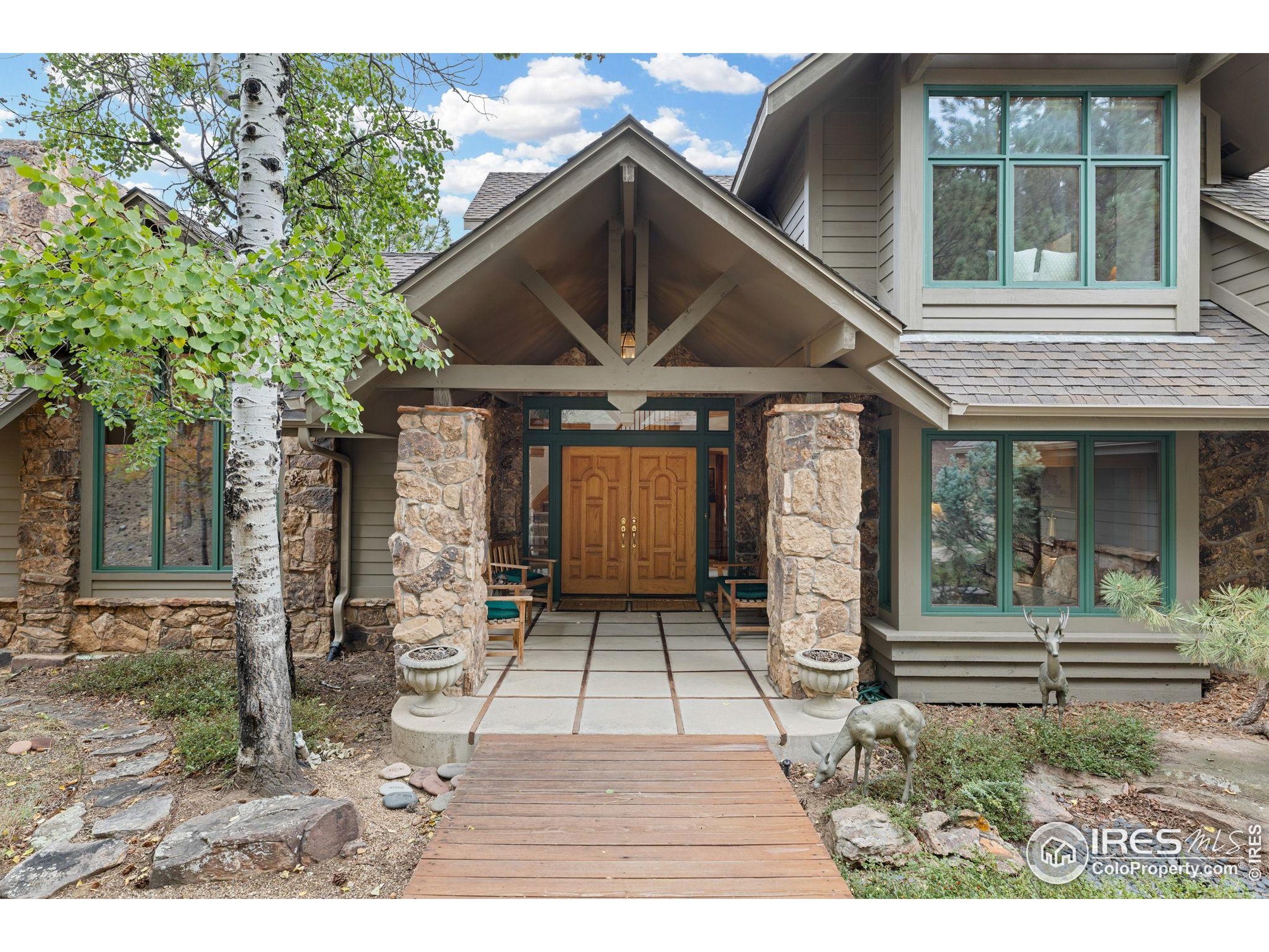2554 Linden Dr