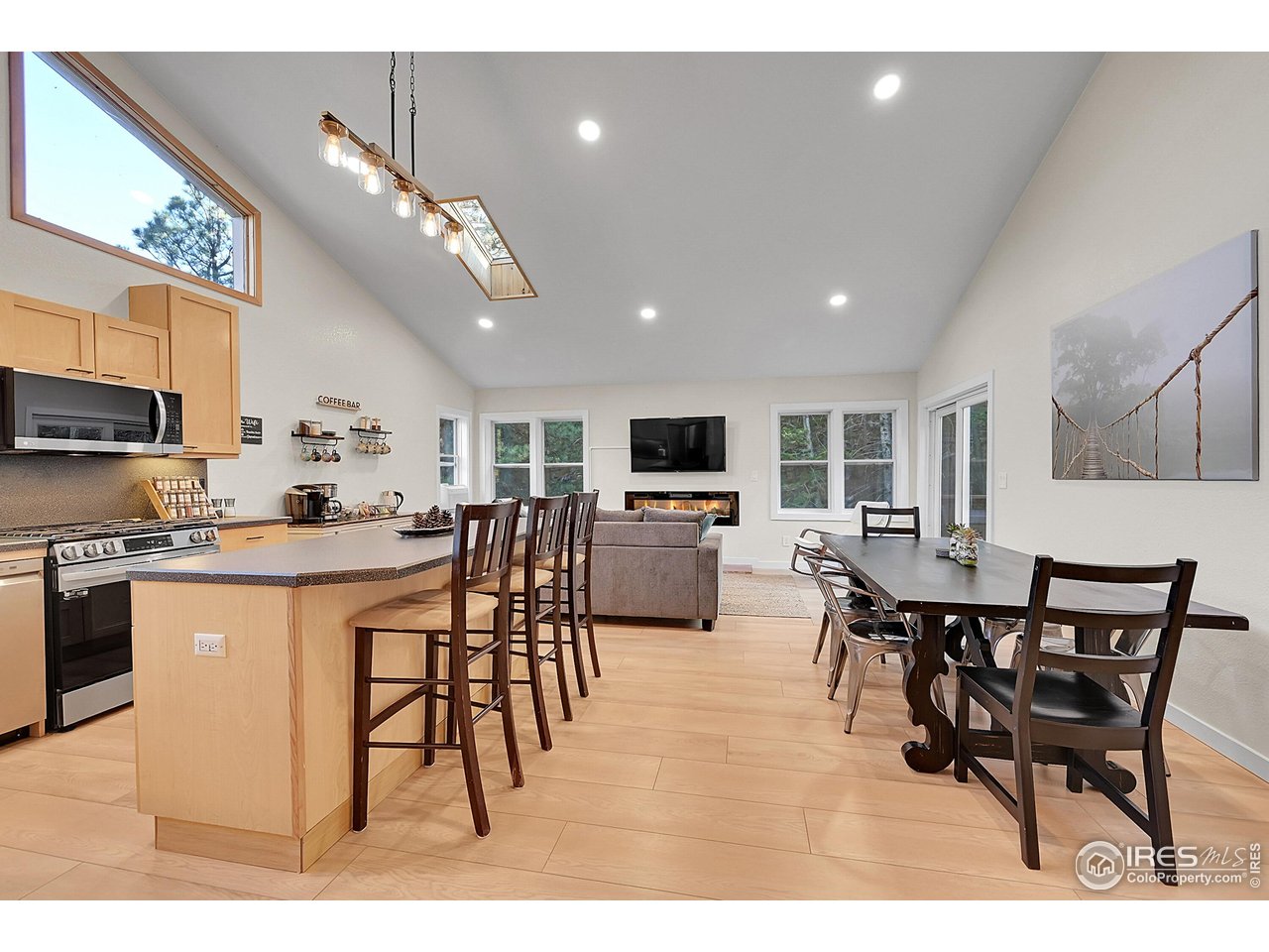 342 Brook Cir