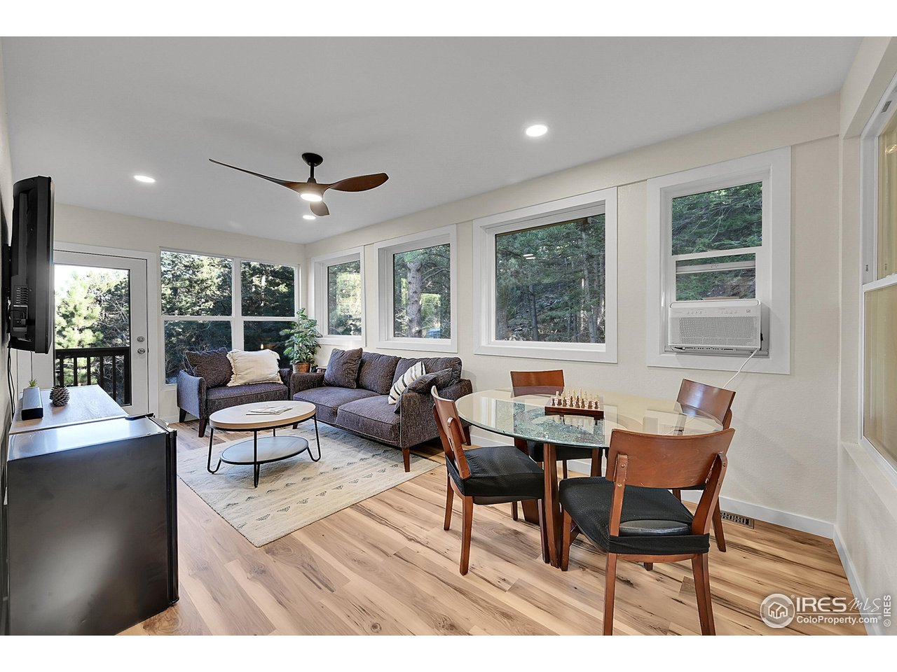 342 Brook Cir